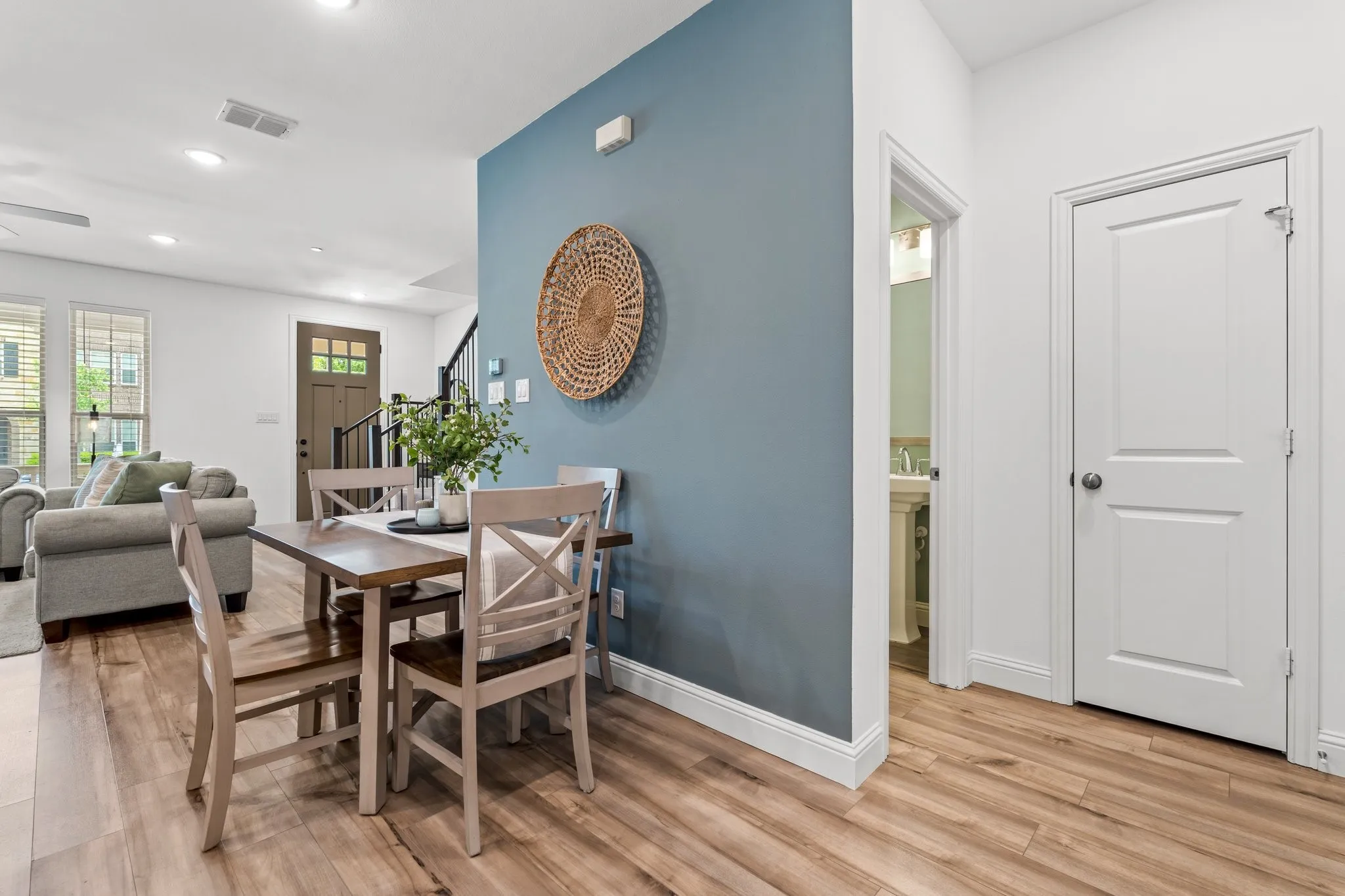 Townhouse For Rent in Dallas County , 2529 Barnwood Lane, Garland, Texas 75042, 3 Bedroom, 3 Bathroom, 2 Garage spaces, 1,658 Sqft, built in 2020, mls#21273729, Real Estate Agent in Garland, Homes For Rent in Dallas county, Homes For Rent in Garland, Realtor in Garland Texas, Real Estate Brokerage Independent Realty Texas, Luminita Cordes Realtor