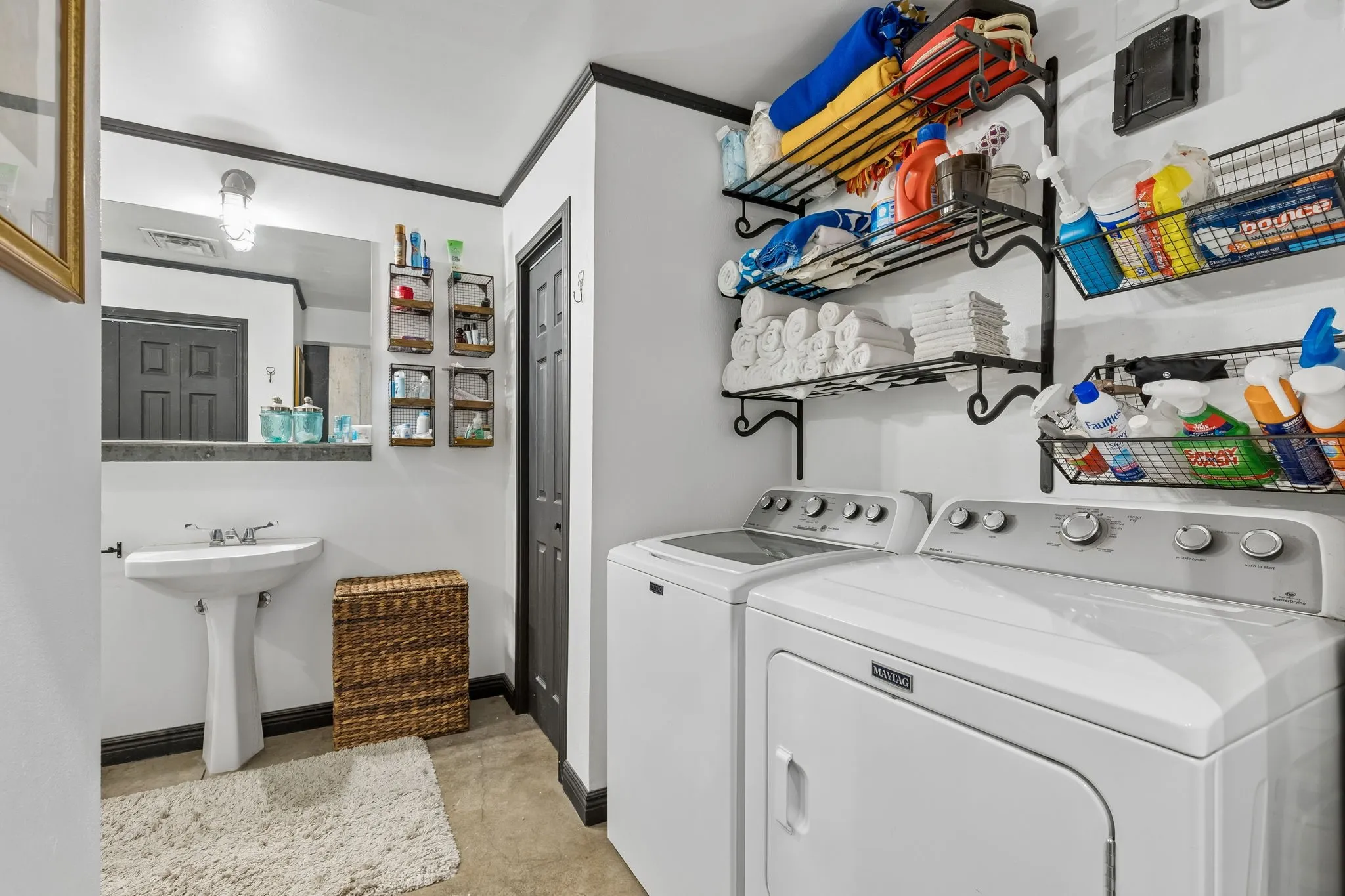 Condominium For Sale in Dallas County , 1122 Jackson Street 820, Dallas, Texas 75202, 1 Bedroom, 1 Bathroom, 1 Garage spaces, 1,024 Sqft, built in 1925, mls#21271634, Real Estate Agent in Dallas, Homes For Sale in Dallas county, Homes For Sale in Dallas, Realtor in Dallas Texas, Real Estate Brokerage Independent Realty Texas, Luminita Cordes Realtor