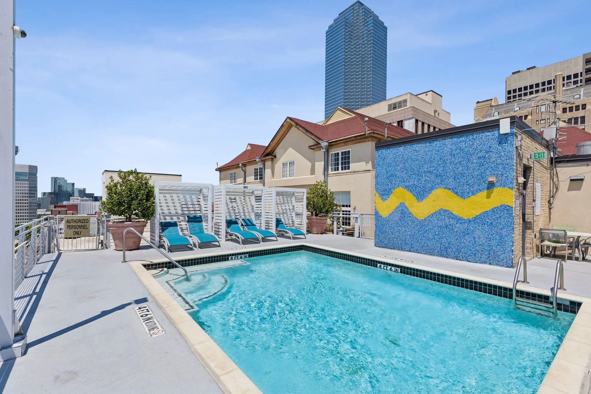 Condominium For Sale in Dallas County , 1122 Jackson Street 820, Dallas, Texas 75202, 1 Bedroom, 1 Bathroom, 1 Garage spaces, 1,024 Sqft, built in 1925, mls#21271634, Real Estate Agent in Dallas, Homes For Sale in Dallas county, Homes For Sale in Dallas, Realtor in Dallas Texas, Real Estate Brokerage Independent Realty Texas, Luminita Cordes Realtor
