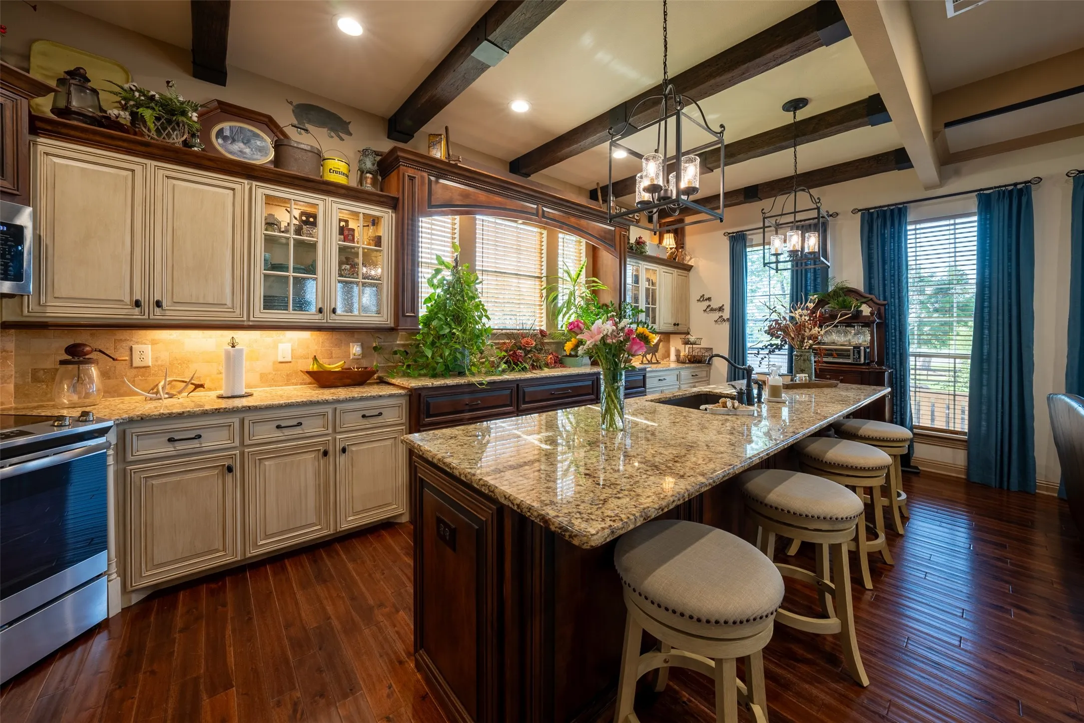 Farm For Sale in Van Zandt County , 1423 Fm 1653, Ben Wheeler, Texas 75754, 2 Bedrooms, 2 Bathrooms, Garage spaces, 1,440 Sqft, built in 2019, Price $2,349,500, mls#21274029, Real Estate Agent in Ben Wheeler, Homes For Sale in Van Zandt county, Homes For Sale in Ben Wheeler, Realtor in Ben Wheeler Texas, Real Estate Brokerage Independent Realty Texas, Luminita Cordes Realtor