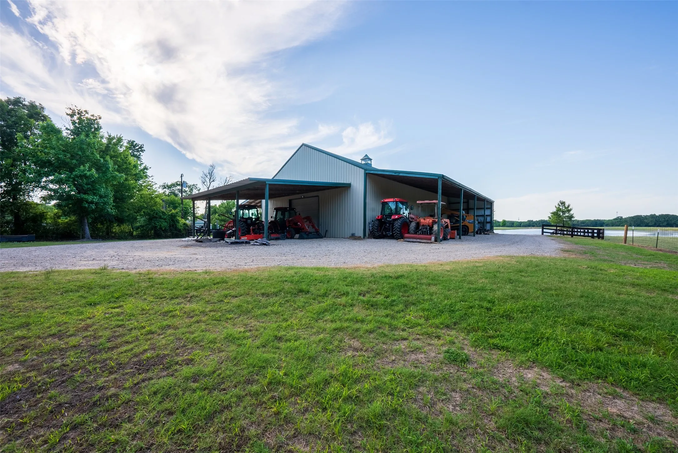 Farm For Sale in Van Zandt County , 1423 Fm 1653, Ben Wheeler, Texas 75754, 2 Bedrooms, 2 Bathrooms, Garage spaces, 1,440 Sqft, built in 2019, Price $2,349,500, mls#21274029, Real Estate Agent in Ben Wheeler, Homes For Sale in Van Zandt county, Homes For Sale in Ben Wheeler, Realtor in Ben Wheeler Texas, Real Estate Brokerage Independent Realty Texas, Luminita Cordes Realtor