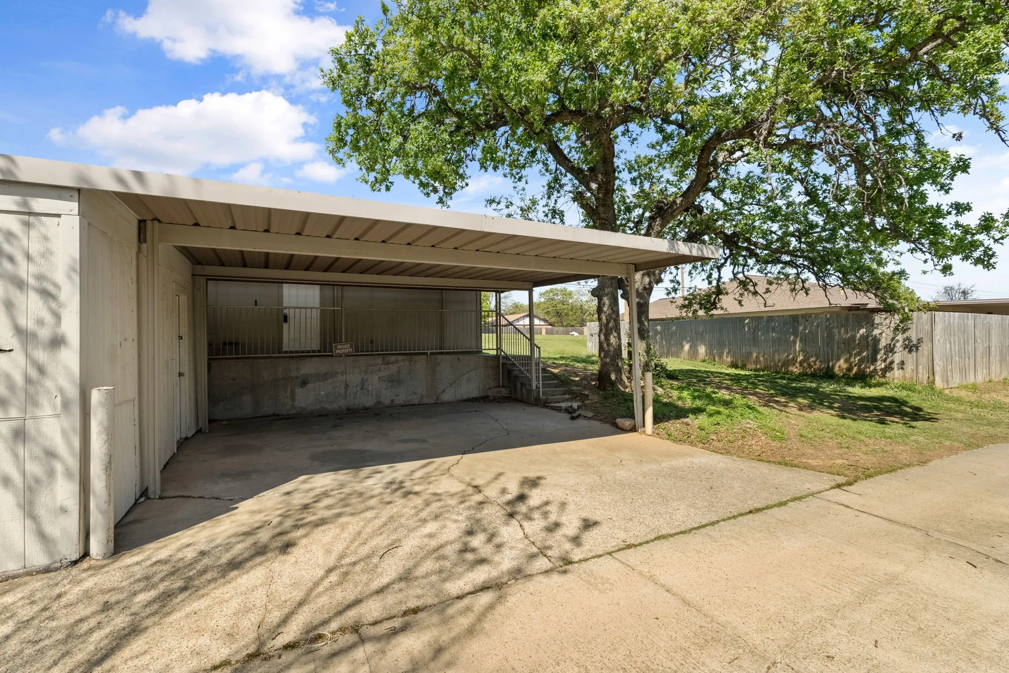 Duplex For Sale in Tarrant County , 7316 Davis Boulevard, North Richland Hills, Texas 76182, 4 Bedroom, 4 Bathroom, Garage spaces, 0 Sqft, built in 1985, mls#21274095, Real Estate Agent in North Richland Hills, Homes For Sale in Tarrant county, Homes For Sale in North Richland Hills, Realtor in North Richland Hills Texas, Real Estate Brokerage Independent Realty Texas, Luminita Cordes Realtor