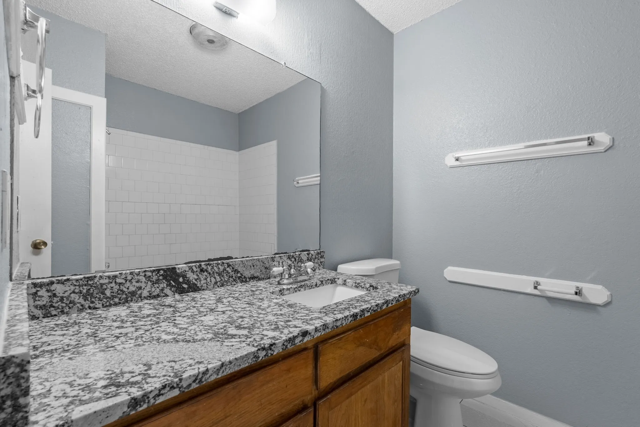Duplex For Sale in Tarrant County , 7316 Davis Boulevard, North Richland Hills, Texas 76182, 4 Bedroom, 4 Bathroom, Garage spaces, 0 Sqft, built in 1985, mls#21274095, Real Estate Agent in North Richland Hills, Homes For Sale in Tarrant county, Homes For Sale in North Richland Hills, Realtor in North Richland Hills Texas, Real Estate Brokerage Independent Realty Texas, Luminita Cordes Realtor