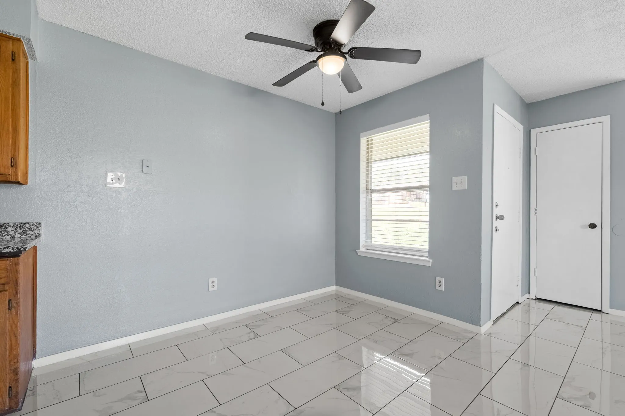 Duplex For Sale in Tarrant County , 7316 Davis Boulevard, North Richland Hills, Texas 76182, 4 Bedroom, 4 Bathroom, Garage spaces, 0 Sqft, built in 1985, mls#21274095, Real Estate Agent in North Richland Hills, Homes For Sale in Tarrant county, Homes For Sale in North Richland Hills, Realtor in North Richland Hills Texas, Real Estate Brokerage Independent Realty Texas, Luminita Cordes Realtor