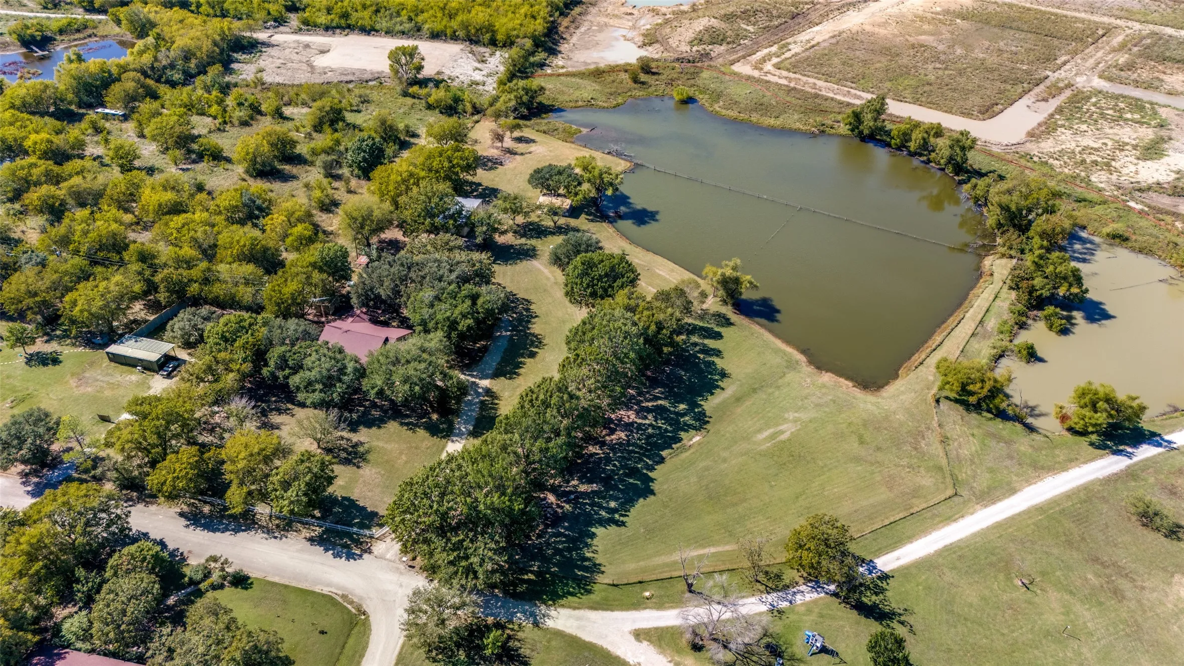 Single Family Residence For Sale in Denton County , 5547 Woodland Hills Drive, Denton, Texas 76208, 3 Bedroom, 2 Bathroom, 2 Garage spaces, 2,128 Sqft, built in 1982, mls#21274096, Real Estate Agent in Denton, Homes For Sale in Denton county, Homes For Sale in Denton, Realtor in Denton Texas, Real Estate Brokerage Independent Realty Texas, Luminita Cordes Realtor