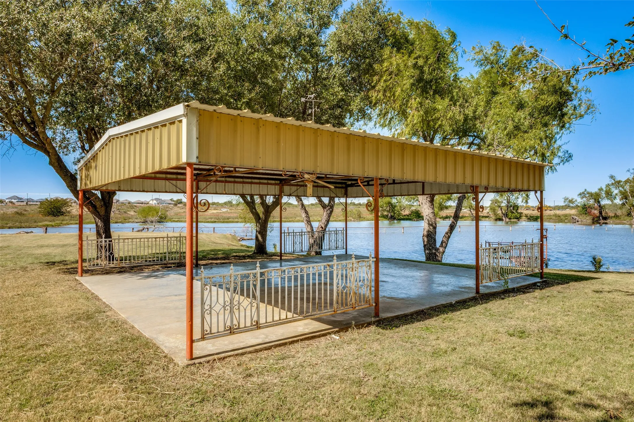 Huge pavilion overlooking lake
