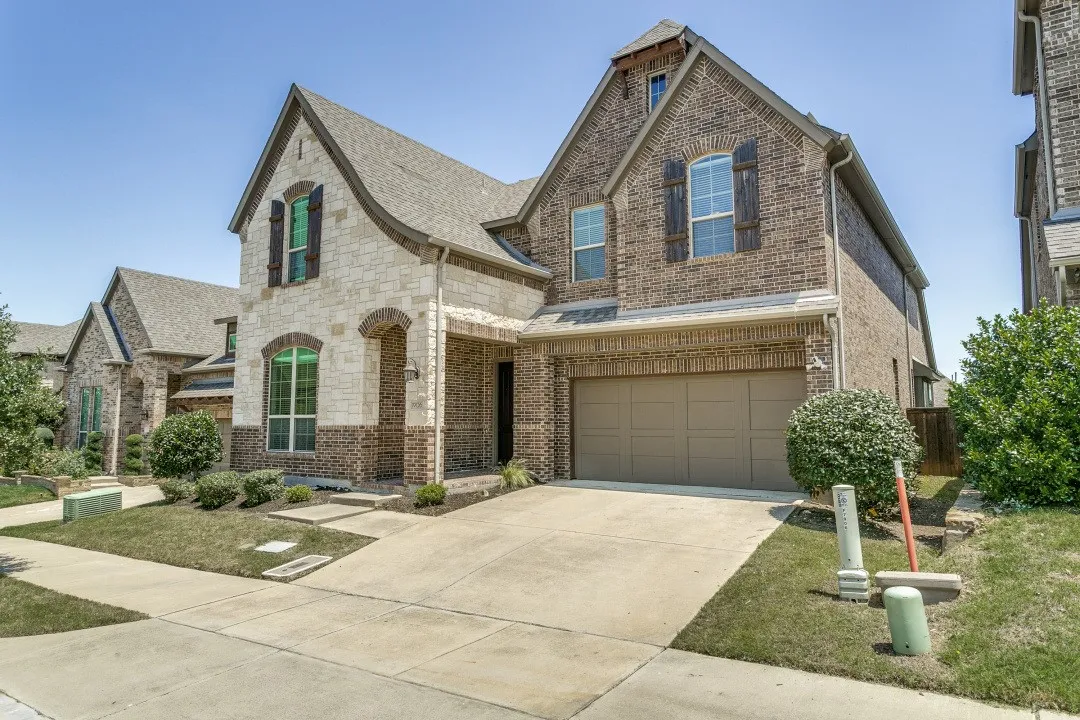 Single Family Residence For Sale in Dallas County , 7906 Gulfstream Lane, Irving, Texas 75063, 4 Bedroom, 5 Bathroom, 2 Garage spaces, 3,447 Sqft, built in 2016, mls#21274101, Real Estate Agent in Irving, Homes For Sale in Dallas county, Homes For Sale in Irving, Realtor in Irving Texas, Real Estate Brokerage Independent Realty Texas, Luminita Cordes Realtor