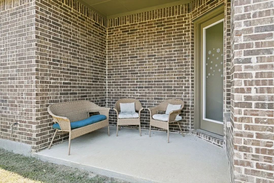 Single Family Residence For Sale in Dallas County , 7906 Gulfstream Lane, Irving, Texas 75063, 4 Bedroom, 5 Bathroom, 2 Garage spaces, 3,447 Sqft, built in 2016, mls#21274101, Real Estate Agent in Irving, Homes For Sale in Dallas county, Homes For Sale in Irving, Realtor in Irving Texas, Real Estate Brokerage Independent Realty Texas, Luminita Cordes Realtor