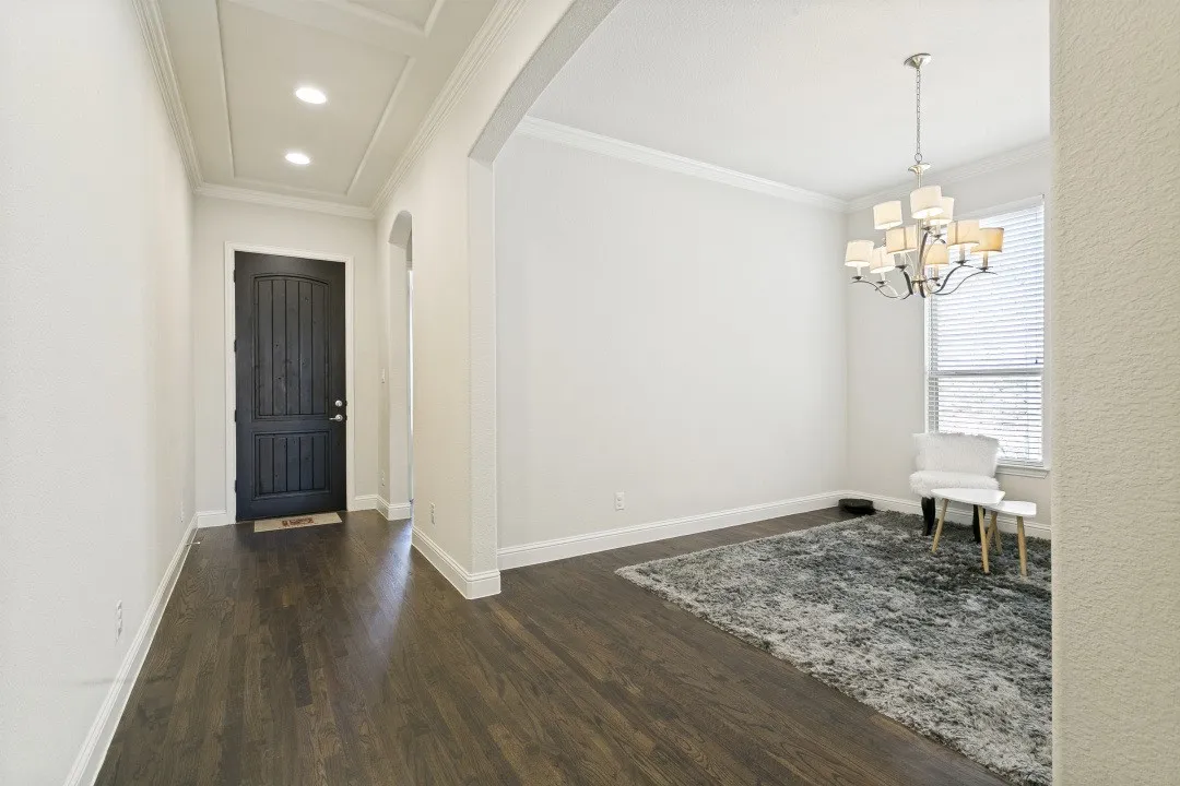 Bright and welcoming entrance