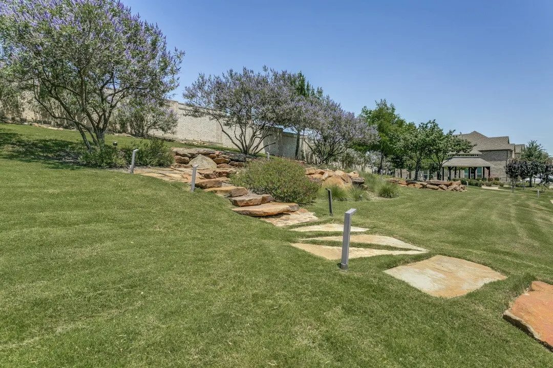 Single Family Residence For Sale in Dallas County , 7906 Gulfstream Lane, Irving, Texas 75063, 4 Bedroom, 5 Bathroom, 2 Garage spaces, 3,447 Sqft, built in 2016, mls#21274101, Real Estate Agent in Irving, Homes For Sale in Dallas county, Homes For Sale in Irving, Realtor in Irving Texas, Real Estate Brokerage Independent Realty Texas, Luminita Cordes Realtor