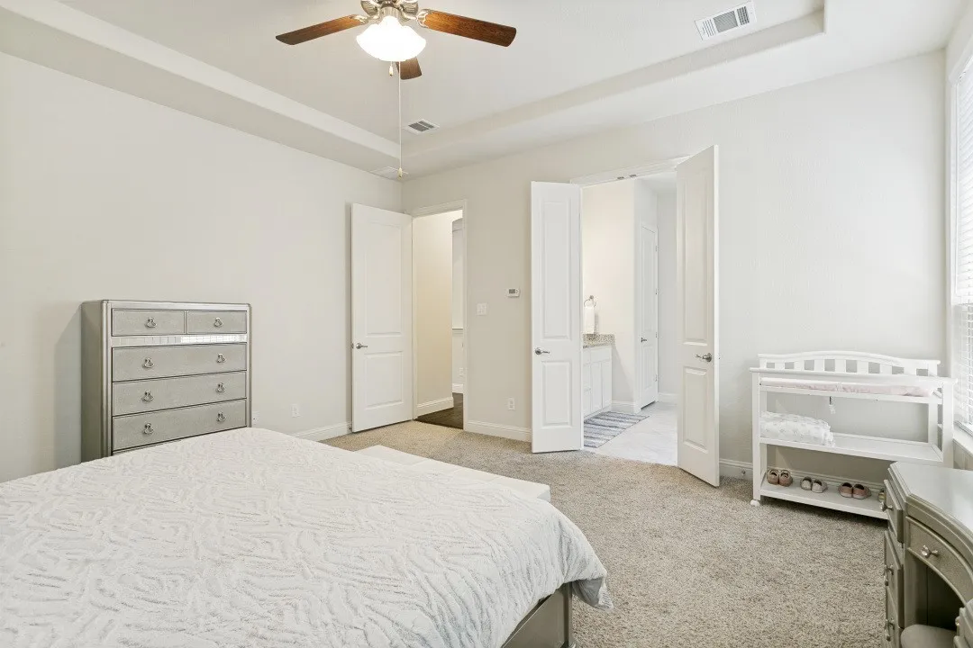 Single Family Residence For Sale in Dallas County , 7906 Gulfstream Lane, Irving, Texas 75063, 4 Bedroom, 5 Bathroom, 2 Garage spaces, 3,447 Sqft, built in 2016, mls#21274101, Real Estate Agent in Irving, Homes For Sale in Dallas county, Homes For Sale in Irving, Realtor in Irving Texas, Real Estate Brokerage Independent Realty Texas, Luminita Cordes Realtor