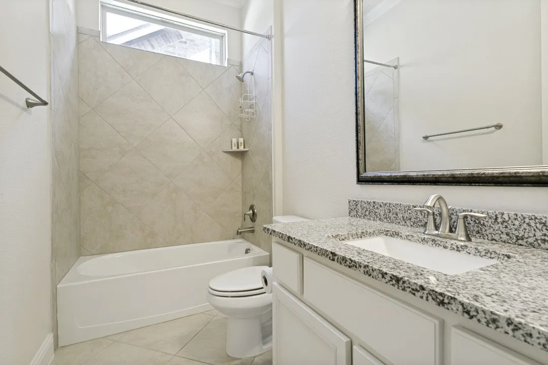 Single Family Residence For Sale in Dallas County , 7906 Gulfstream Lane, Irving, Texas 75063, 4 Bedroom, 5 Bathroom, 2 Garage spaces, 3,447 Sqft, built in 2016, mls#21274101, Real Estate Agent in Irving, Homes For Sale in Dallas county, Homes For Sale in Irving, Realtor in Irving Texas, Real Estate Brokerage Independent Realty Texas, Luminita Cordes Realtor