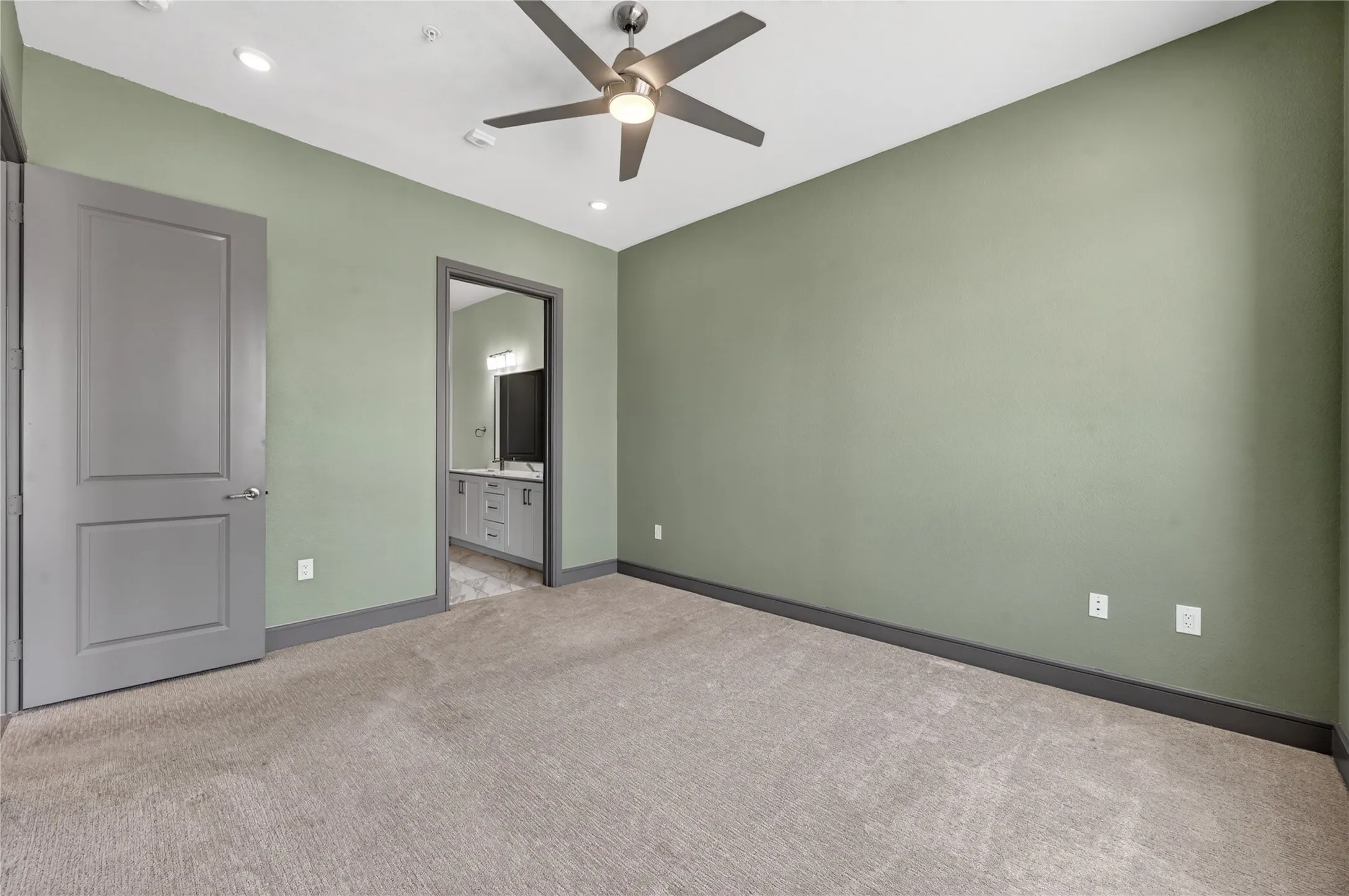 Condominium For Sale in Denton County , 2700 Old Denton Road 2259, Carrollton, Texas 75007, 2 Bedroom, 2 Bathroom, 2 Garage spaces, 1,320 Sqft, built in 2021, mls#21268849, Real Estate Agent in Carrollton, Homes For Sale in Denton county, Homes For Sale in Carrollton, Realtor in Carrollton Texas, Real Estate Brokerage Independent Realty Texas, Luminita Cordes Realtor