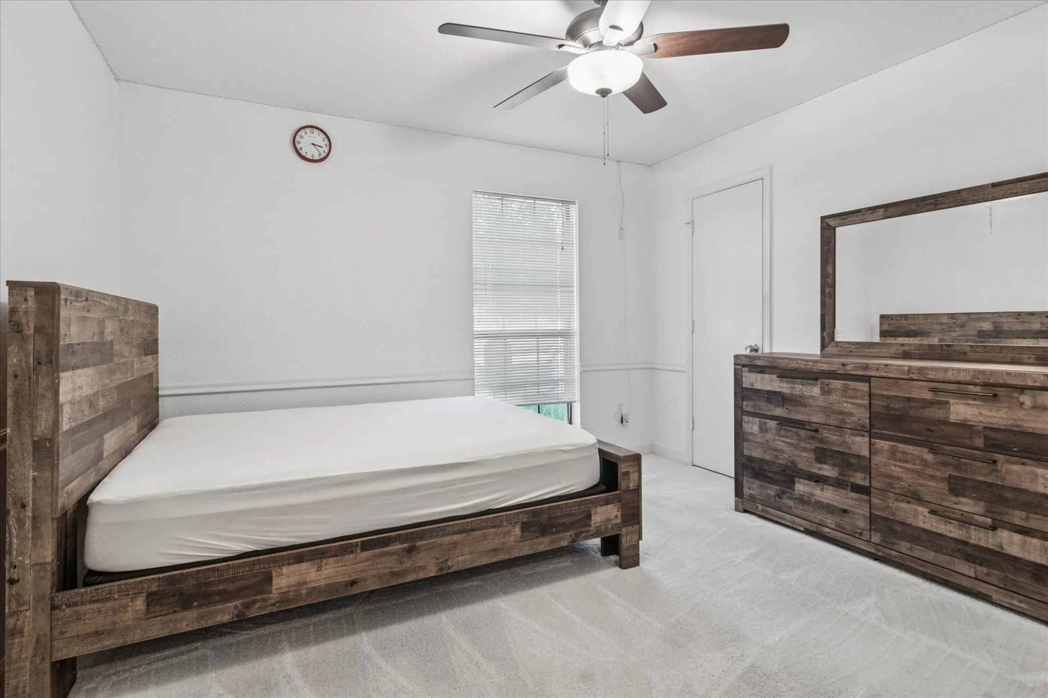 Single Family Residence For Sale in Collin County , 4436 Emerson Drive, Plano, Texas 75093, 4 Bedroom, 2 Bathroom, 2 Garage spaces, 2,154 Sqft, built in 1983, Price $675,000, mls#21254227, Real Estate Agent in Plano, Homes For Sale in Collin county, Homes For Sale in Plano, Realtor in Plano Texas, Real Estate Brokerage Independent Realty Texas, Luminita Cordes Realtor