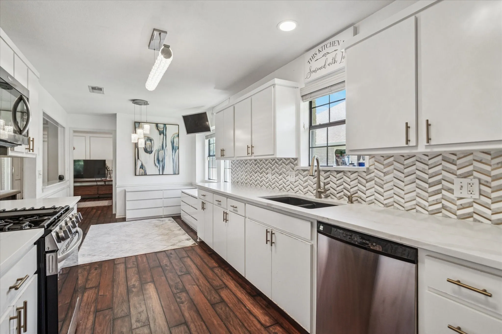 Single Family Residence For Sale in Collin County , 4436 Emerson Drive, Plano, Texas 75093, 4 Bedroom, 2 Bathroom, 2 Garage spaces, 2,154 Sqft, built in 1983, Price $675,000, mls#21254227, Real Estate Agent in Plano, Homes For Sale in Collin county, Homes For Sale in Plano, Realtor in Plano Texas, Real Estate Brokerage Independent Realty Texas, Luminita Cordes Realtor