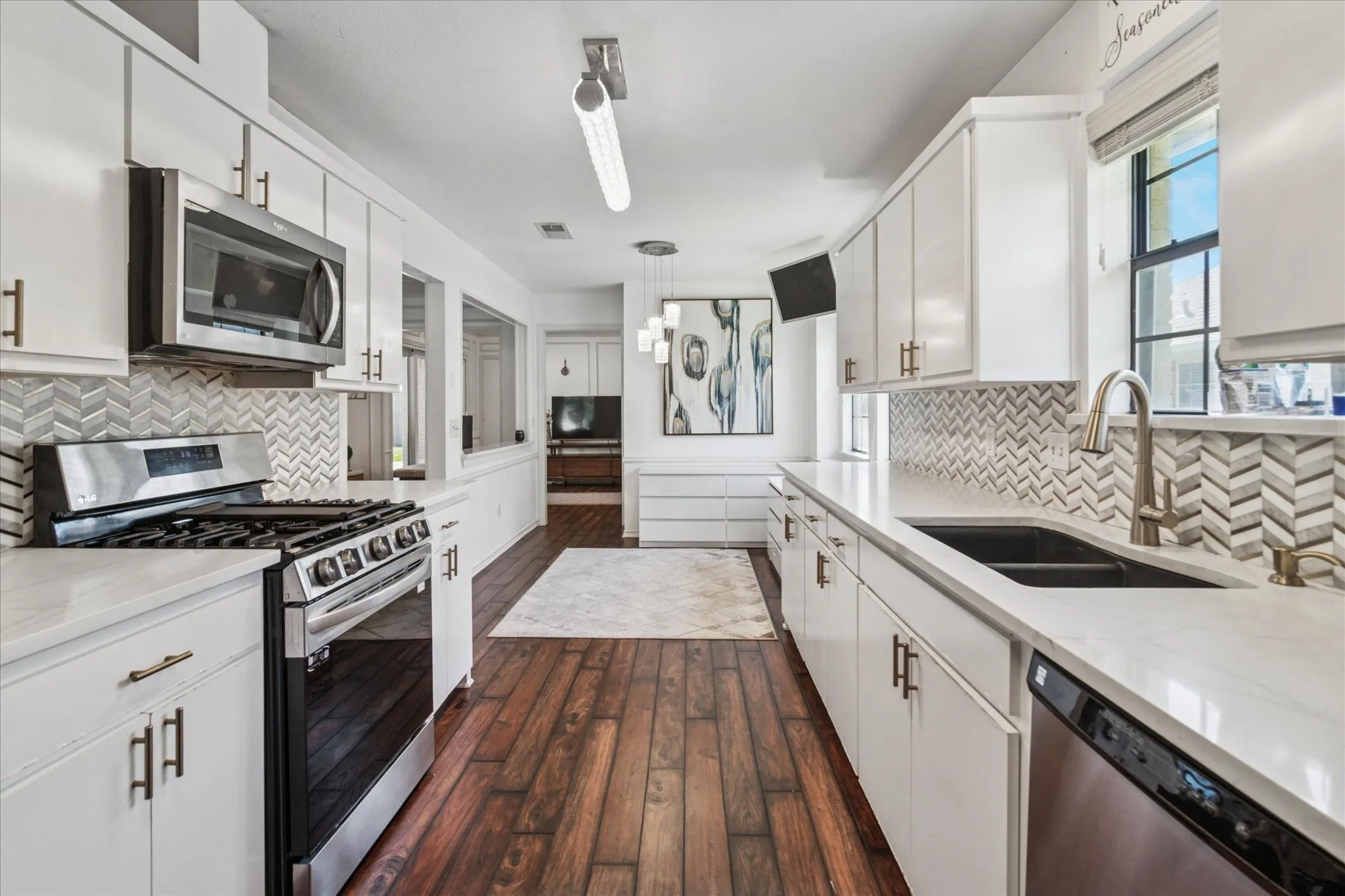 Single Family Residence For Sale in Collin County , 4436 Emerson Drive, Plano, Texas 75093, 4 Bedroom, 2 Bathroom, 2 Garage spaces, 2,154 Sqft, built in 1983, Price $675,000, mls#21254227, Real Estate Agent in Plano, Homes For Sale in Collin county, Homes For Sale in Plano, Realtor in Plano Texas, Real Estate Brokerage Independent Realty Texas, Luminita Cordes Realtor
