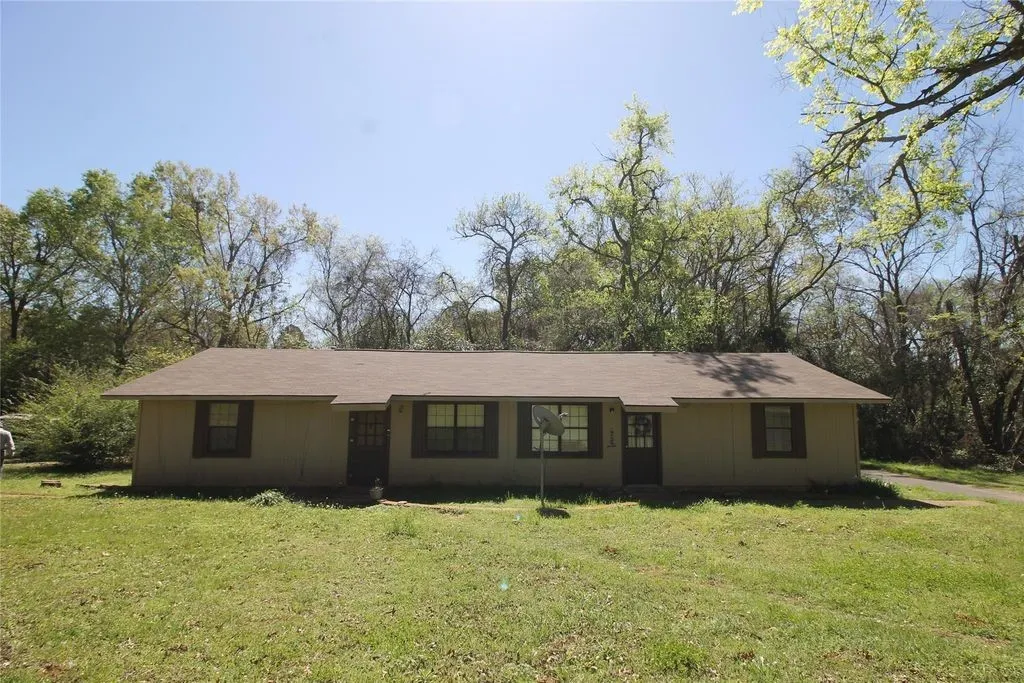 Single Family Residence For Sale in Cherokee County , 417 Myrtle Drive A/B, Jacksonville, Texas 75766, 2 Bedrooms, 2 Bathrooms, Garage spaces, 1,792 Sqft, built in 1975, Price $149,900, mls#21270725, Real Estate Agent in Jacksonville, Homes For Sale in Cherokee county, Homes For Sale in Jacksonville, Realtor in Jacksonville Texas, Real Estate Brokerage Independent Realty Texas, Luminita Cordes Realtor