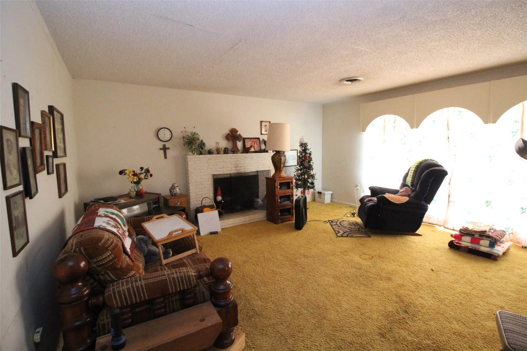 Single Family Residence For Sale in Knox County , 1001 SE 4th Street, Knox City, Texas 79529, 3 Bedroom, 2 Bathroom, Garage spaces, 2,377 Sqft, built in 1960, mls#21274131, Real Estate Agent in Knox City, Homes For Sale in Knox county, Homes For Sale in Knox City, Realtor in Knox City Texas, Real Estate Brokerage Independent Realty Texas, Luminita Cordes Realtor