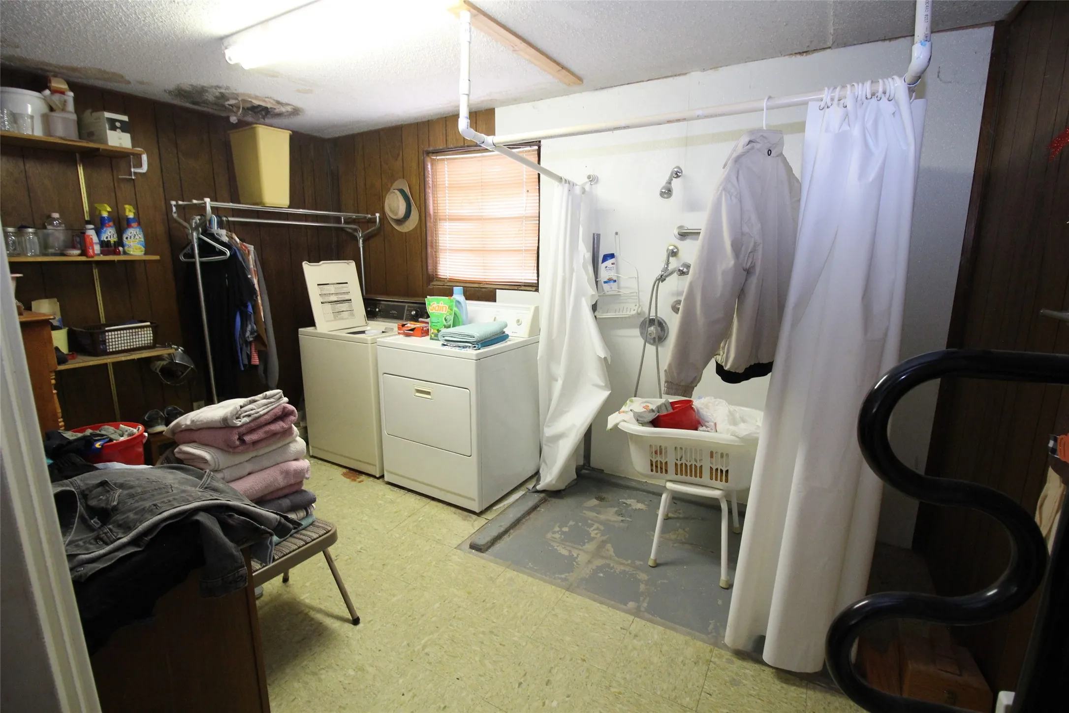 Single Family Residence For Sale in Knox County , 1001 SE 4th Street, Knox City, Texas 79529, 3 Bedroom, 2 Bathroom, Garage spaces, 2,377 Sqft, built in 1960, mls#21274131, Real Estate Agent in Knox City, Homes For Sale in Knox county, Homes For Sale in Knox City, Realtor in Knox City Texas, Real Estate Brokerage Independent Realty Texas, Luminita Cordes Realtor