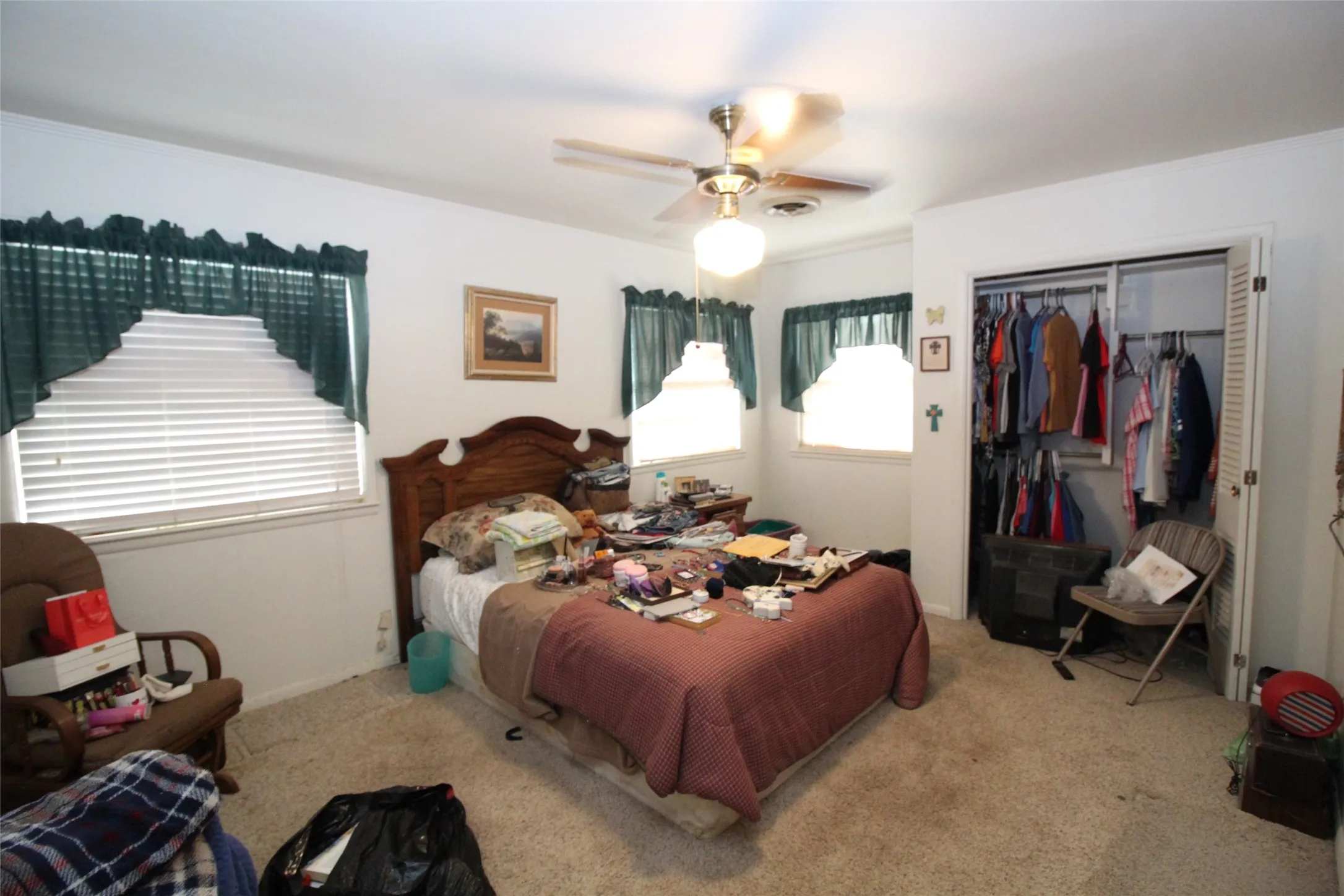 Single Family Residence For Sale in Knox County , 1001 SE 4th Street, Knox City, Texas 79529, 3 Bedroom, 2 Bathroom, Garage spaces, 2,377 Sqft, built in 1960, mls#21274131, Real Estate Agent in Knox City, Homes For Sale in Knox county, Homes For Sale in Knox City, Realtor in Knox City Texas, Real Estate Brokerage Independent Realty Texas, Luminita Cordes Realtor