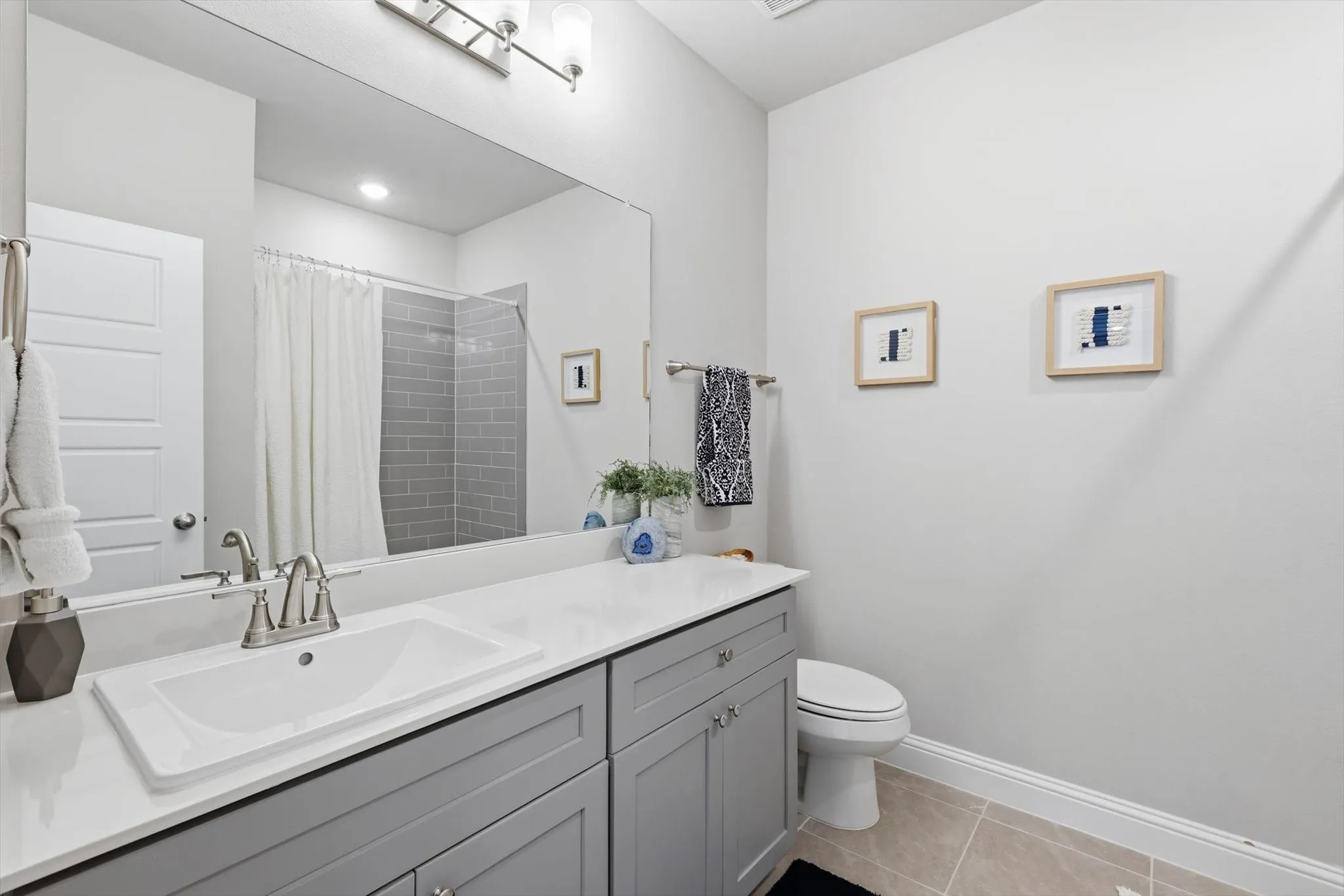 Single Family Residence For Sale in Collin County , 3120 Creek Meadow Drive, Anna, Texas 75409, 4 Bedroom, 3 Bathroom, 3 Garage spaces, 3,192 Sqft, built in 2022, mls#21236445, Real Estate Agent in Anna, Homes For Sale in Collin county, Homes For Sale in Anna, Realtor in Anna Texas, Real Estate Brokerage Independent Realty Texas, Luminita Cordes Realtor