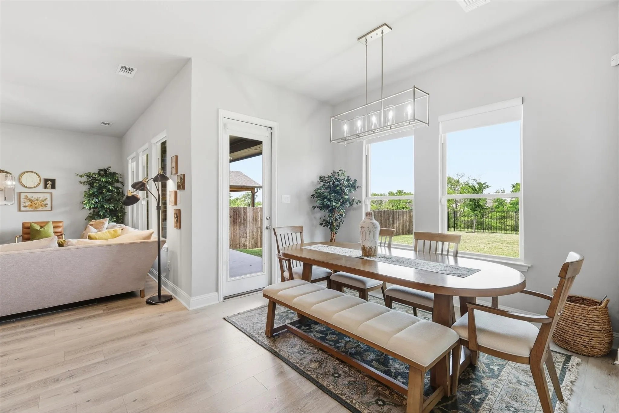 Single Family Residence For Sale in Collin County , 3120 Creek Meadow Drive, Anna, Texas 75409, 4 Bedroom, 3 Bathroom, 3 Garage spaces, 3,192 Sqft, built in 2022, mls#21236445, Real Estate Agent in Anna, Homes For Sale in Collin county, Homes For Sale in Anna, Realtor in Anna Texas, Real Estate Brokerage Independent Realty Texas, Luminita Cordes Realtor