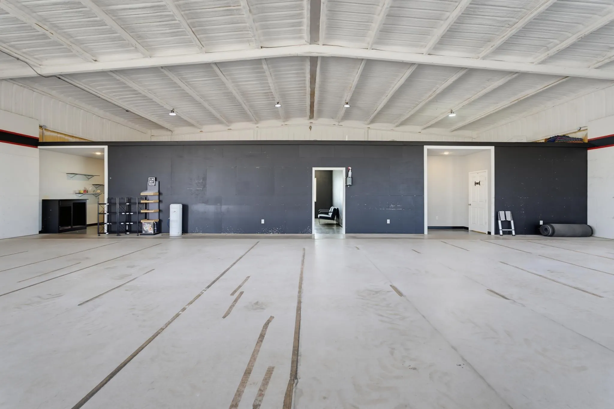 Industrial For Rent in Taylor County , 408 Highway 83-84 Highway, Abilene, Texas 79602, 0, 0, Garage spaces, 6,100 Sqft, built in 2019, Price $8,000, mls#21273402, Real Estate Agent in Abilene, Homes For Rent in Taylor county, Homes For Rent in Abilene, Realtor in Abilene Texas, Real Estate Brokerage Independent Realty Texas, Luminita Cordes Realtor