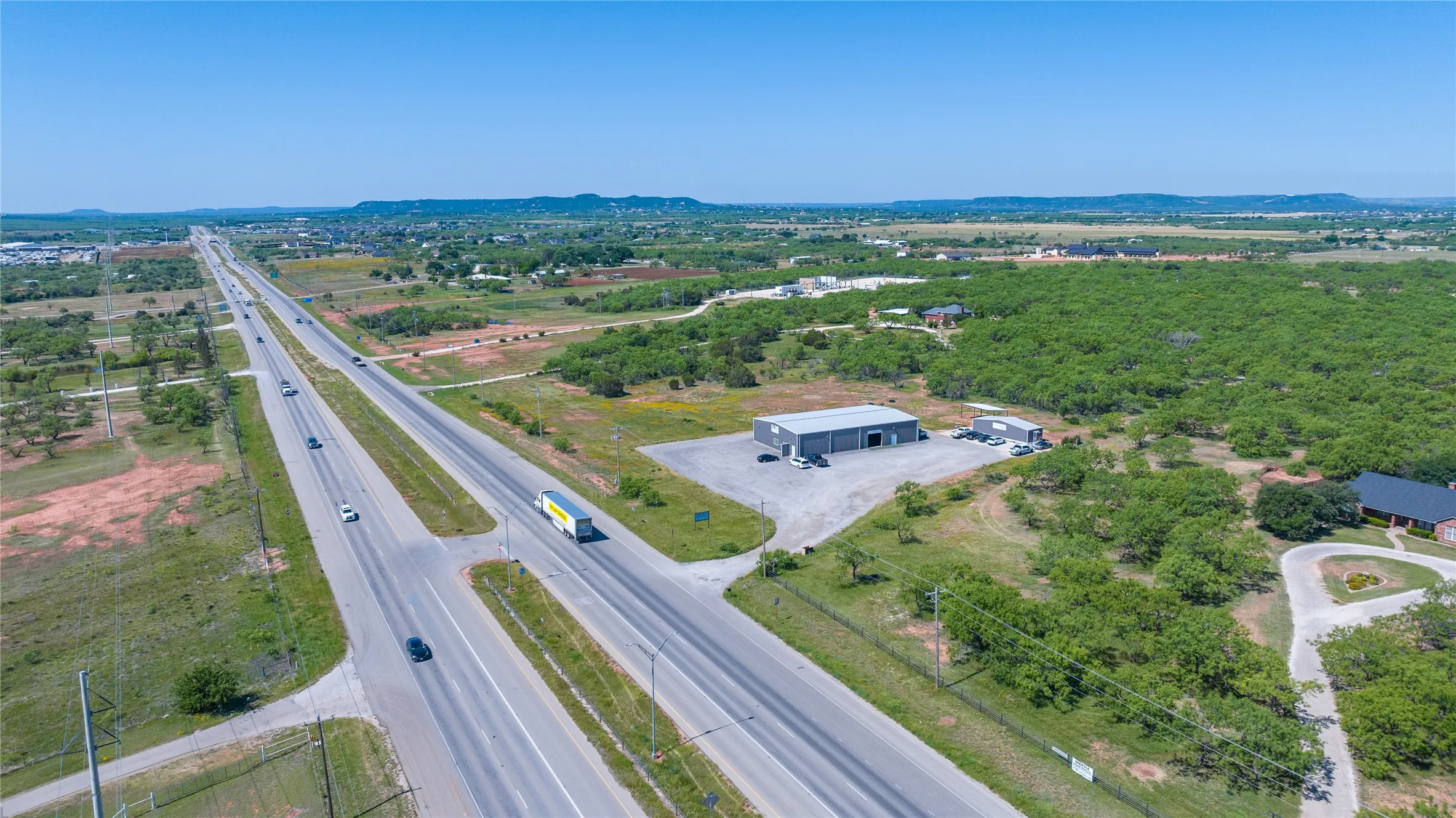 Expansive land parcel featuring direct highway frontage