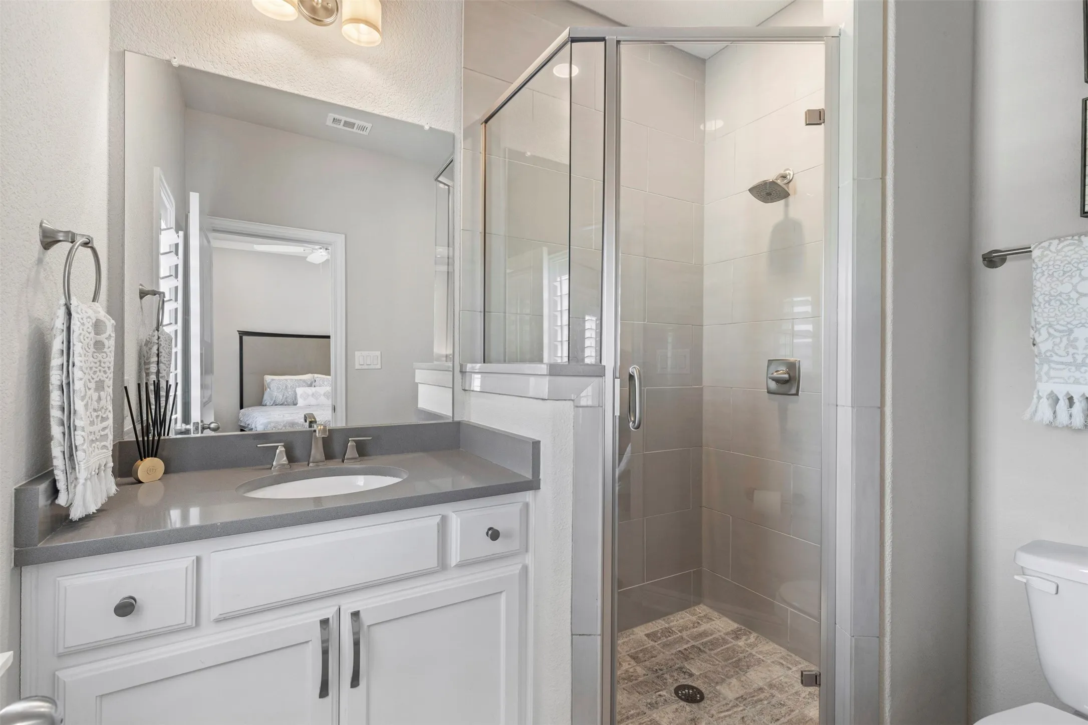 Townhouse For Sale in Collin County , 7609 Renaissance Boulevard, Mc Kinney, Texas 75070, 3 Bedroom, 3 Bathroom, 2 Garage spaces, 2,400 Sqft, built in 2017, mls#21264891, Real Estate Agent in Mc Kinney, Homes For Sale in Collin county, Homes For Sale in Mc Kinney, Realtor in Mc Kinney Texas, Real Estate Brokerage Independent Realty Texas, Luminita Cordes Realtor