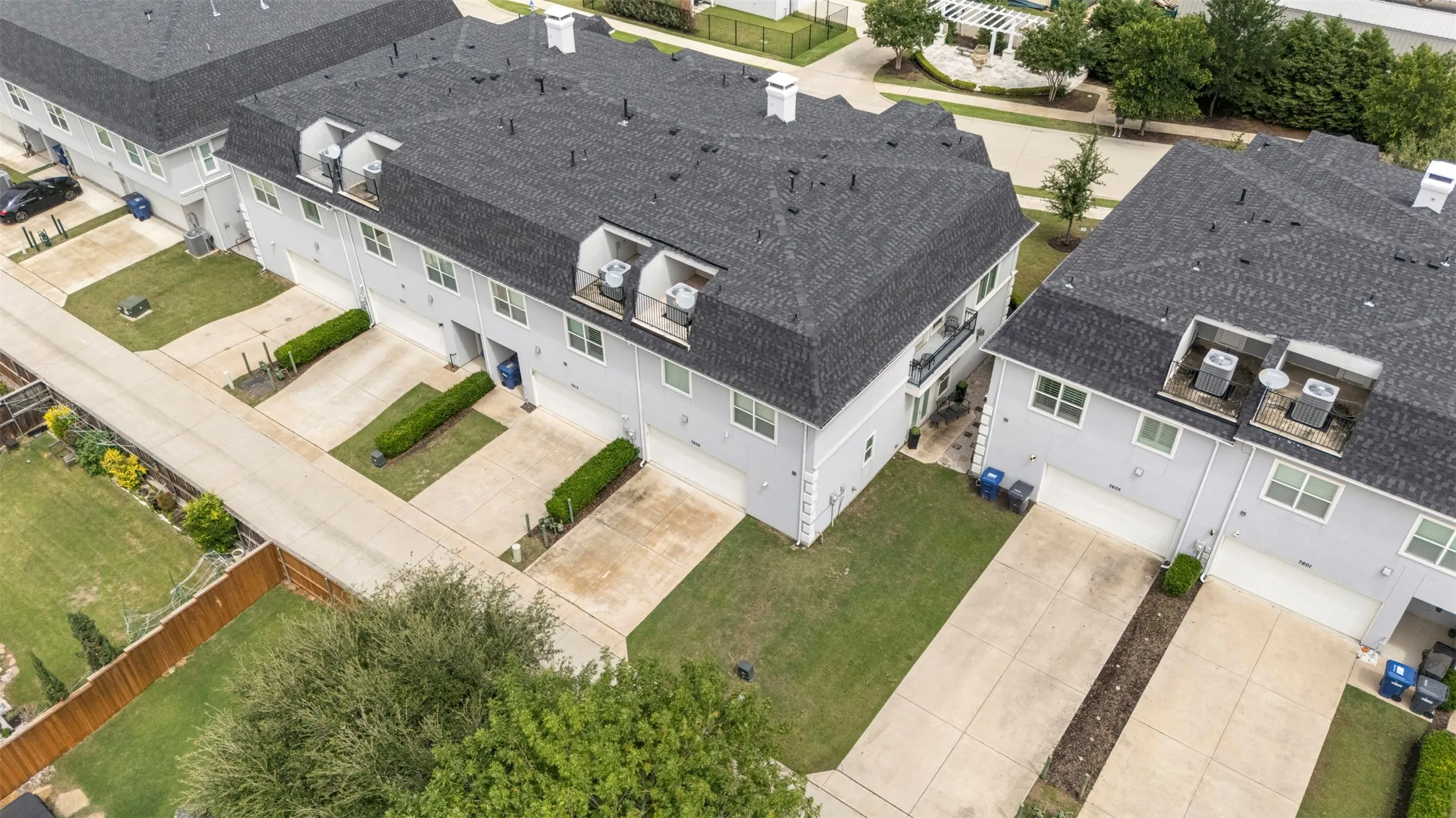 Townhouse For Sale in Collin County , 7609 Renaissance Boulevard, Mc Kinney, Texas 75070, 3 Bedroom, 3 Bathroom, 2 Garage spaces, 2,400 Sqft, built in 2017, mls#21264891, Real Estate Agent in Mc Kinney, Homes For Sale in Collin county, Homes For Sale in Mc Kinney, Realtor in Mc Kinney Texas, Real Estate Brokerage Independent Realty Texas, Luminita Cordes Realtor