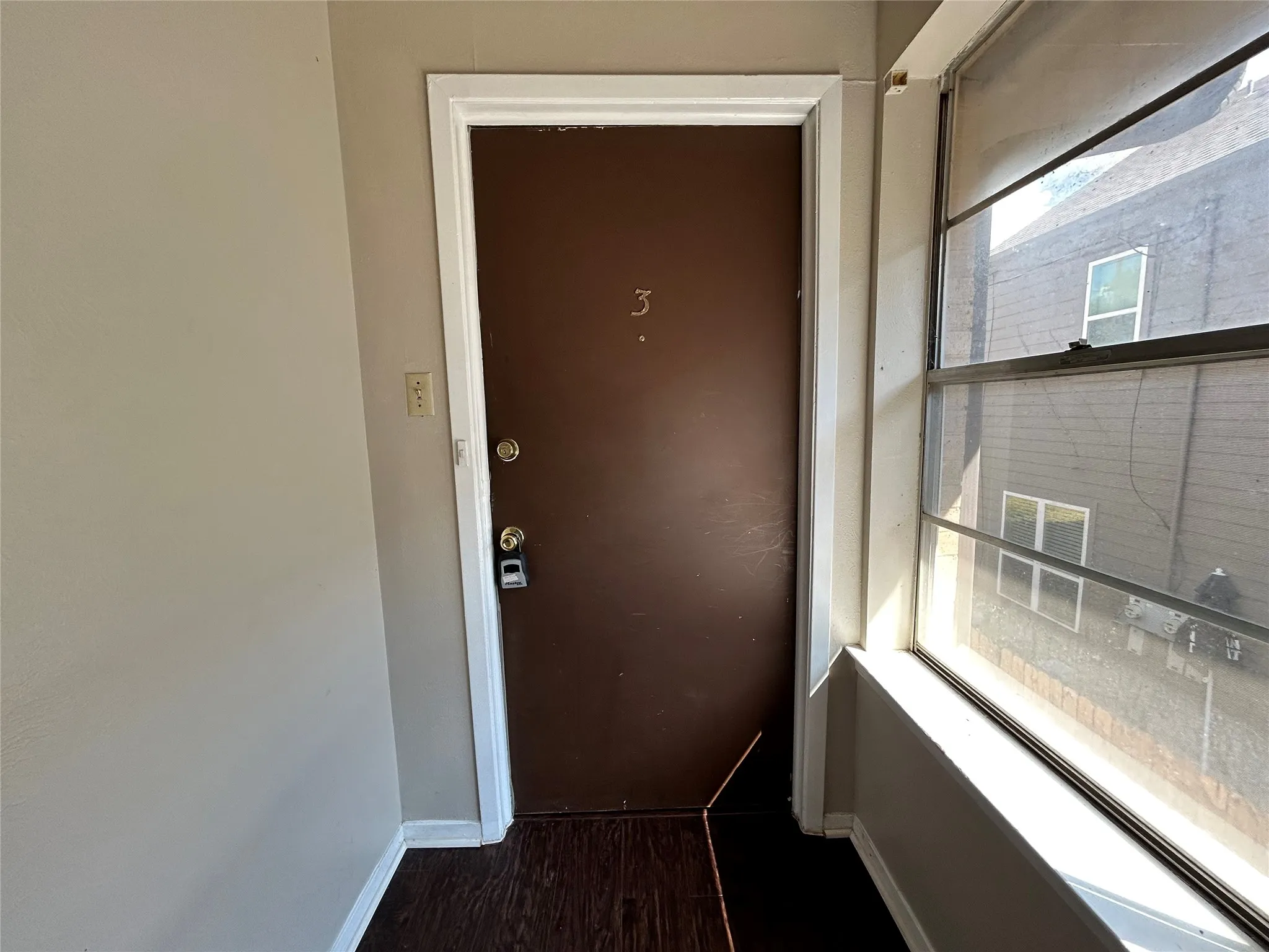 Apartment For Rent in Denton County , 1107 N Locust Street 3, Denton, Texas 76201, 1 Bedroom, 1 Bathroom, Garage spaces, 450 Sqft, built in 1984, mls#21274174, Real Estate Agent in Denton, Homes For Rent in Denton county, Homes For Rent in Denton, Realtor in Denton Texas, Real Estate Brokerage Independent Realty Texas, Luminita Cordes Realtor