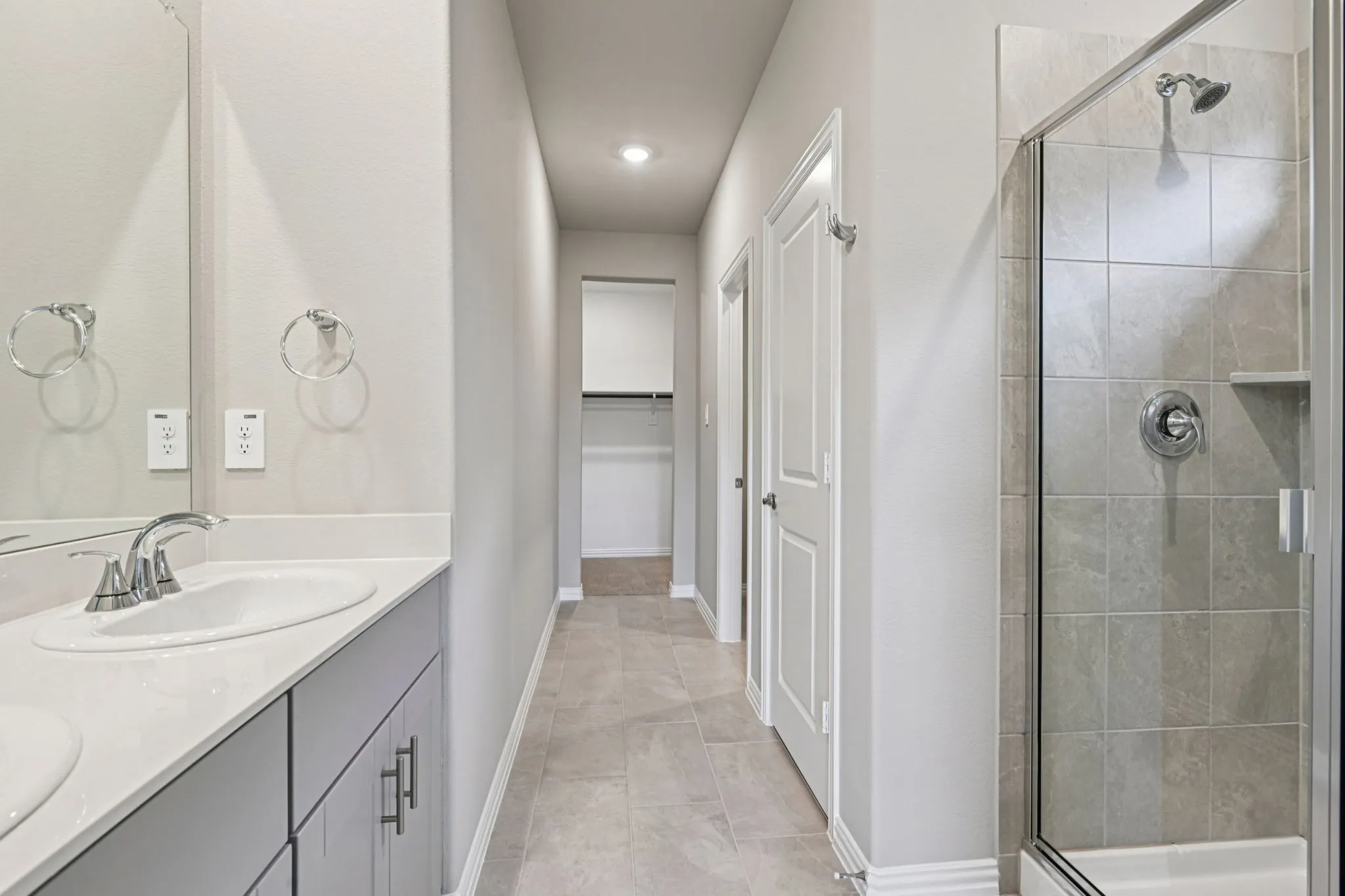 Photo is not of the actual home, but is an inspirational photo of builder’s model home and may depict options, furnishings, and/or decorator features that are not included.