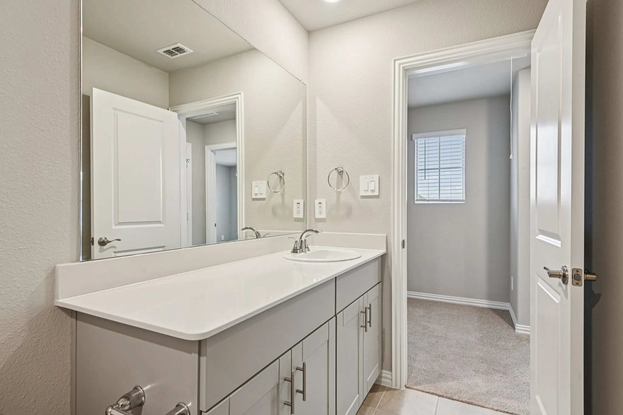 Photo is not of the actual home, but is an inspirational photo of builder’s model home and may depict options, furnishings, and/or decorator features that are not included.