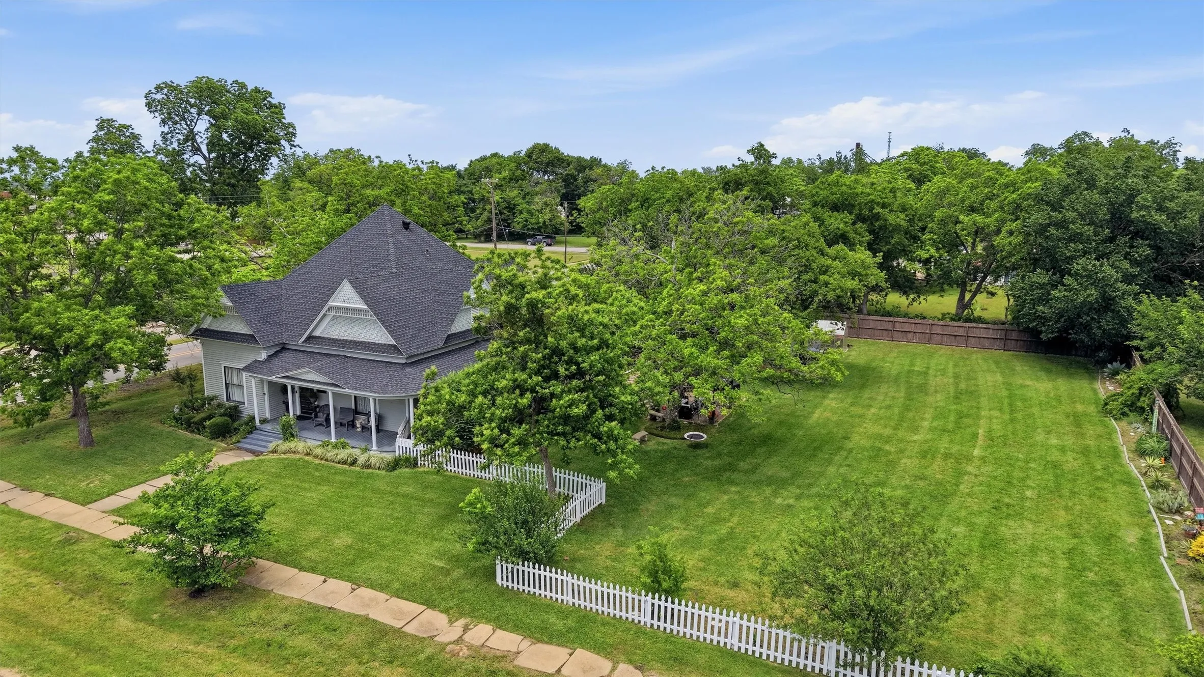 Office For Sale in Collin County , 202 E Main Street, Celina, Texas 75009, 0, 0, Garage spaces, 0 Sqft, built in 1915, Price $2,200,000, mls#21269266, Real Estate Agent in Celina, Homes For Sale in Collin county, Homes For Sale in Celina, Realtor in Celina Texas, Real Estate Brokerage Independent Realty Texas, Luminita Cordes Realtor
