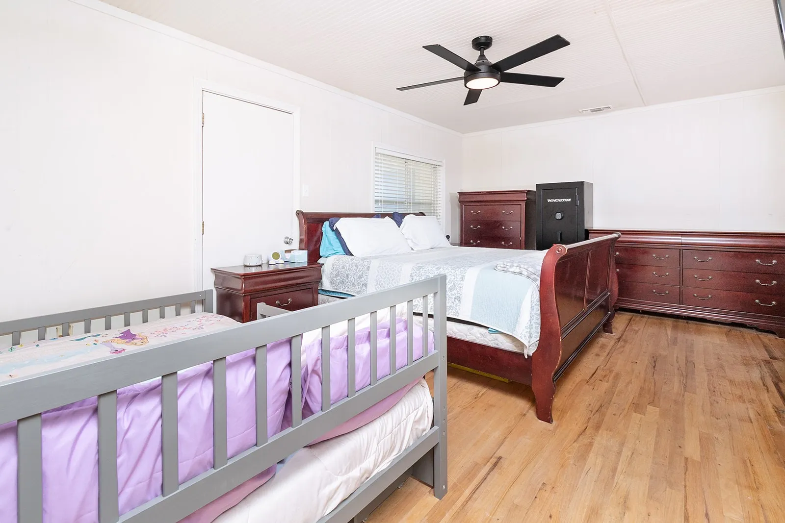 Single Family Residence For Sale in Mc Culloch County , 706 S Noyes Avenue, Melvin, Texas 76858, 3 Bedroom, 1 Bathroom, Garage spaces, 1,500 Sqft, built in 1950, mls#21273731, Real Estate Agent in Melvin, Homes For Sale in Mc Culloch county, Homes For Sale in Melvin, Realtor in Melvin Texas, Real Estate Brokerage Independent Realty Texas, Luminita Cordes Realtor