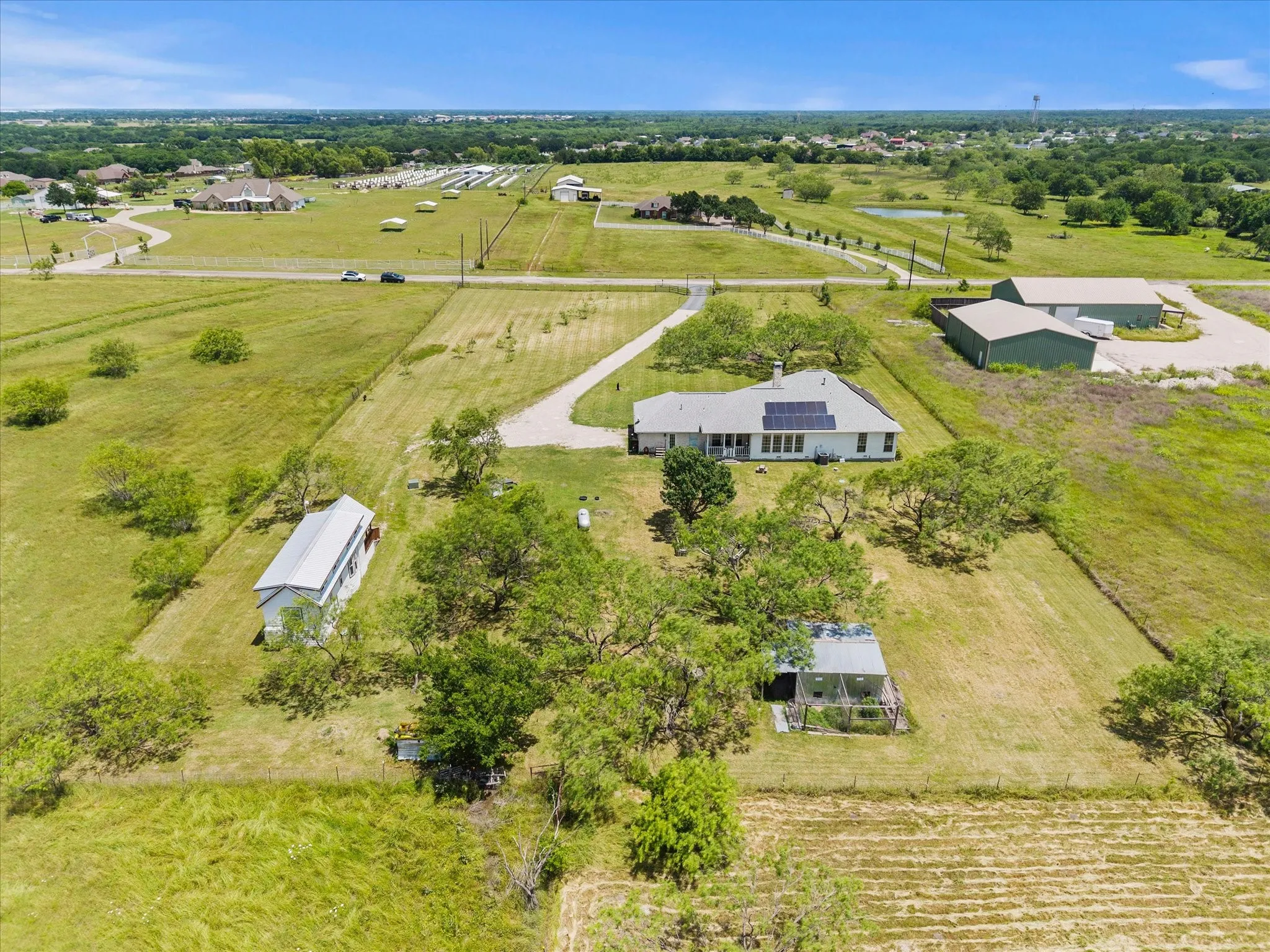 Single Family Residence For Sale in Hunt County , 5476 County Road 2646, Royse City, Texas 75189, 3 Bedroom, 2 Bathroom, 2 Garage spaces, 2,354 Sqft, built in 1999, mls#21271516, Real Estate Agent in Royse City, Homes For Sale in Hunt county, Homes For Sale in Royse City, Realtor in Royse City Texas, Real Estate Brokerage Independent Realty Texas, Luminita Cordes Realtor