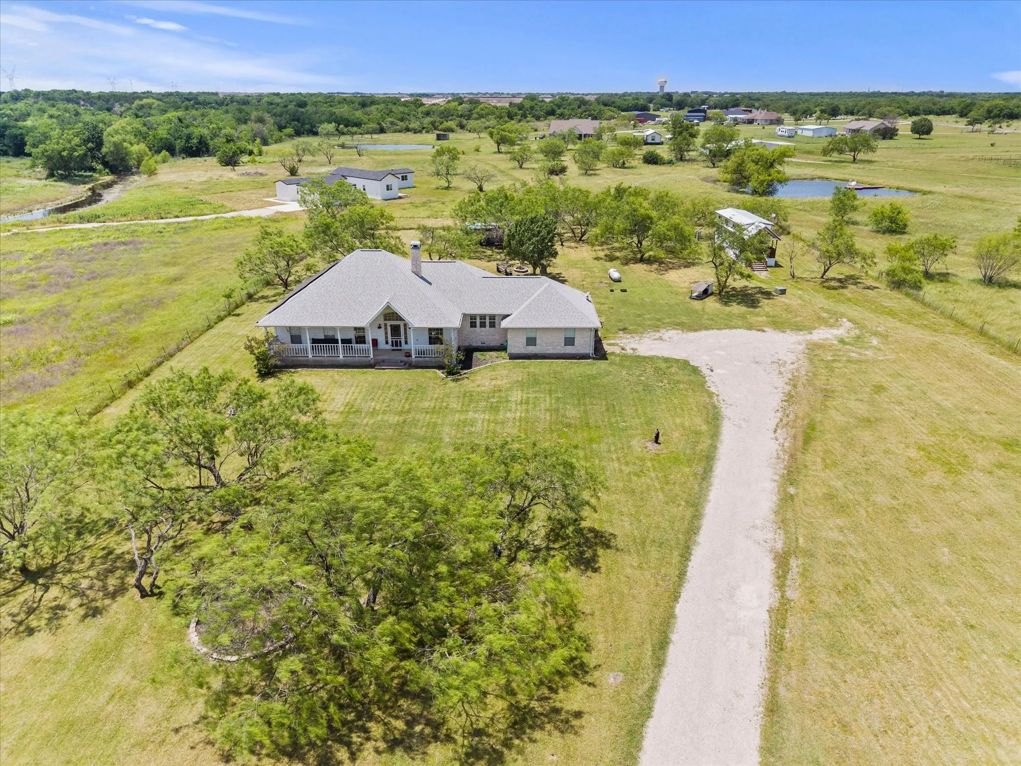 Single Family Residence For Sale in Hunt County , 5476 County Road 2646, Royse City, Texas 75189, 3 Bedroom, 2 Bathroom, 2 Garage spaces, 2,354 Sqft, built in 1999, mls#21271516, Real Estate Agent in Royse City, Homes For Sale in Hunt county, Homes For Sale in Royse City, Realtor in Royse City Texas, Real Estate Brokerage Independent Realty Texas, Luminita Cordes Realtor