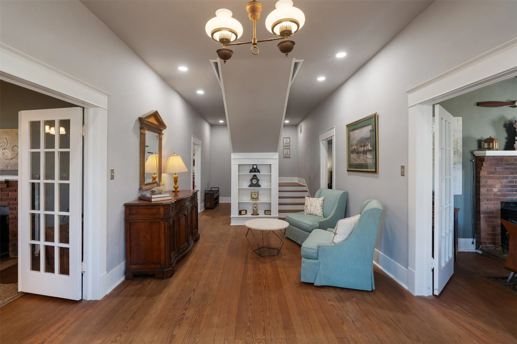Single Family Residence For Sale in Kaufman County , 508 N Virginia Street, Terrell, Texas 75160, 5 Bedroom, 3 Bathroom, 3 Garage spaces, 3,464 Sqft, built in 1917, mls#21274223, Real Estate Agent in Terrell, Homes For Sale in Kaufman county, Homes For Sale in Terrell, Realtor in Terrell Texas, Real Estate Brokerage Independent Realty Texas, Luminita Cordes Realtor