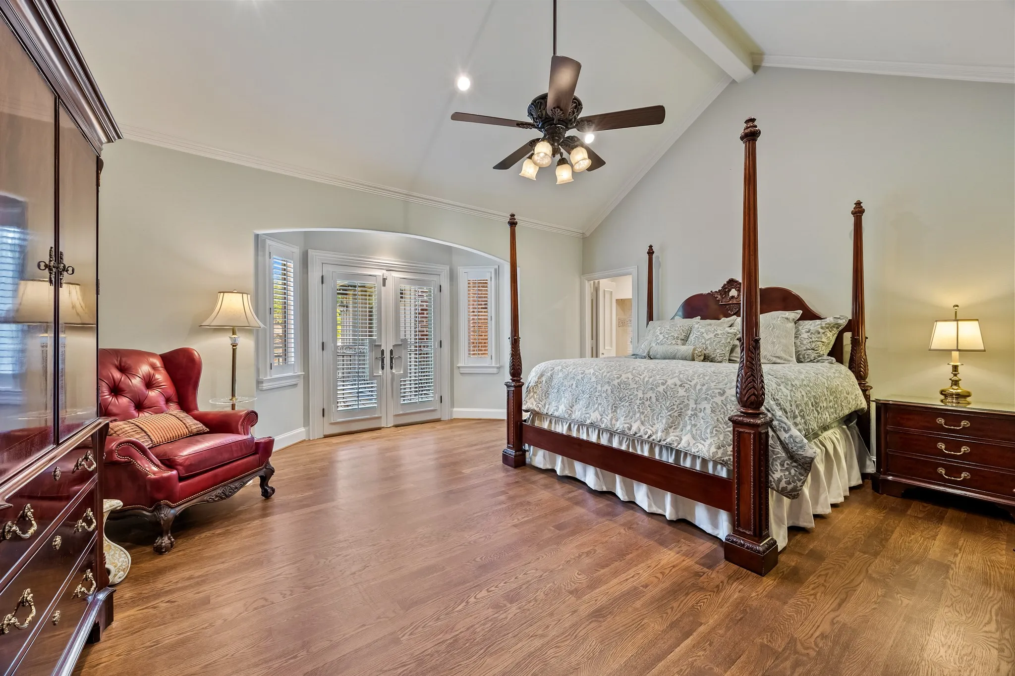 Single Family Residence For Sale in Dallas County , 7215 Centenary Avenue, Dallas, Texas 75225, 5 Bedroom, 5 Bathroom, 2 Garage spaces, 5,670 Sqft, built in 1998, mls#21272378, Real Estate Agent in Dallas, Homes For Sale in Dallas county, Homes For Sale in Dallas, Realtor in Dallas Texas, Real Estate Brokerage Independent Realty Texas, Luminita Cordes Realtor