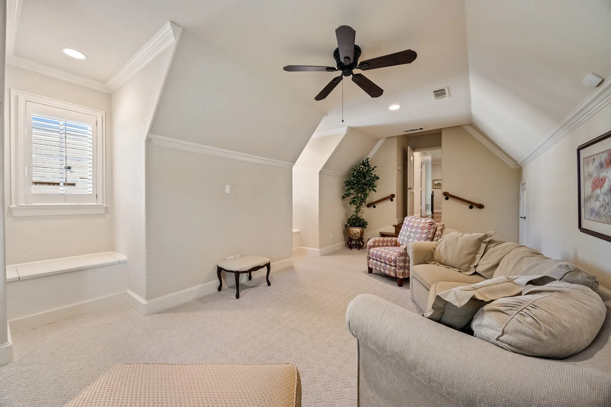 Single Family Residence For Sale in Dallas County , 7215 Centenary Avenue, Dallas, Texas 75225, 5 Bedroom, 5 Bathroom, 2 Garage spaces, 5,670 Sqft, built in 1998, mls#21272378, Real Estate Agent in Dallas, Homes For Sale in Dallas county, Homes For Sale in Dallas, Realtor in Dallas Texas, Real Estate Brokerage Independent Realty Texas, Luminita Cordes Realtor
