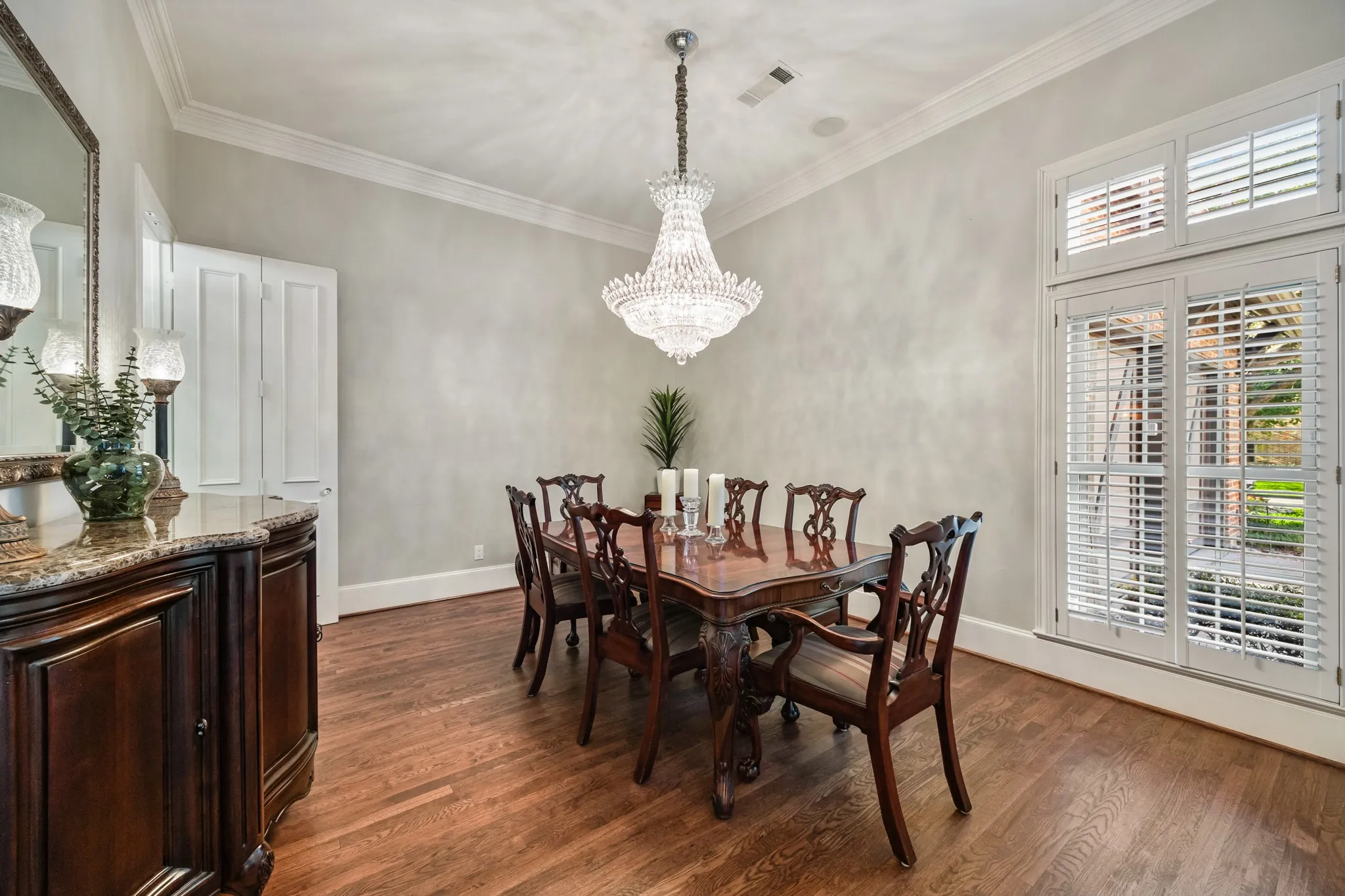Single Family Residence For Sale in Dallas County , 7215 Centenary Avenue, Dallas, Texas 75225, 5 Bedroom, 5 Bathroom, 2 Garage spaces, 5,670 Sqft, built in 1998, mls#21272378, Real Estate Agent in Dallas, Homes For Sale in Dallas county, Homes For Sale in Dallas, Realtor in Dallas Texas, Real Estate Brokerage Independent Realty Texas, Luminita Cordes Realtor