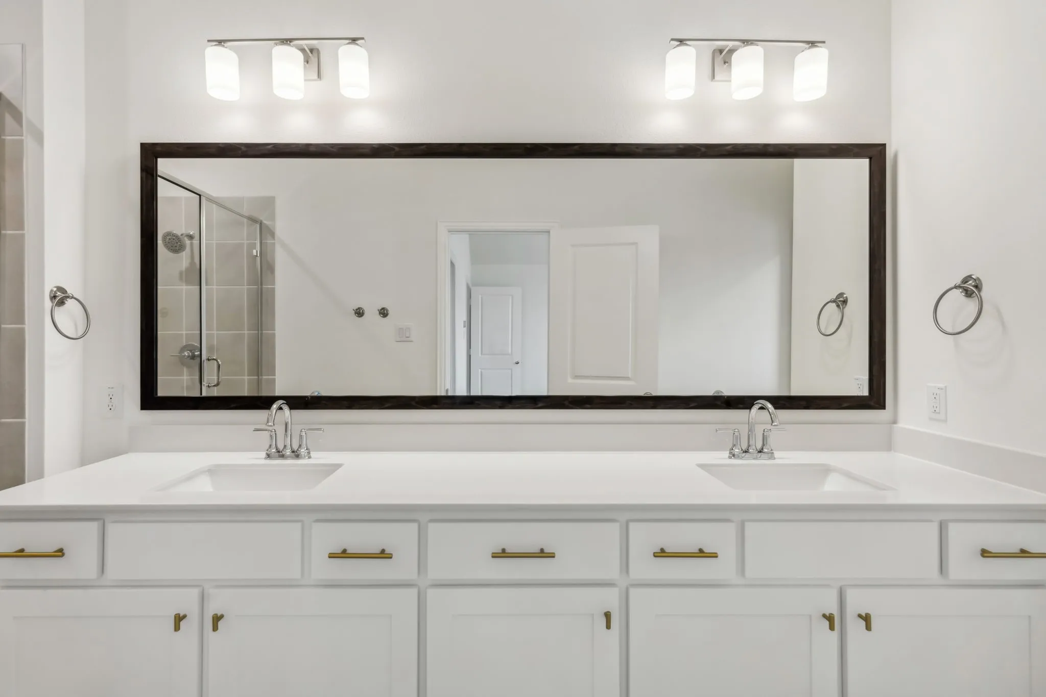 Townhouse For Rent in Dallas County , 3705 Pierce Lane, Grand Prairie, Texas 75052, 3 Bedrooms, 3 Bathrooms, 2 Garage spaces, 1,819 Sqft, built in 2024, Price $3,000, mls#21271119, Real Estate Agent in Grand Prairie, Homes For Rent in Dallas county, Homes For Rent in Grand Prairie, Realtor in Grand Prairie Texas, Real Estate Brokerage Independent Realty Texas, Luminita Cordes Realtor