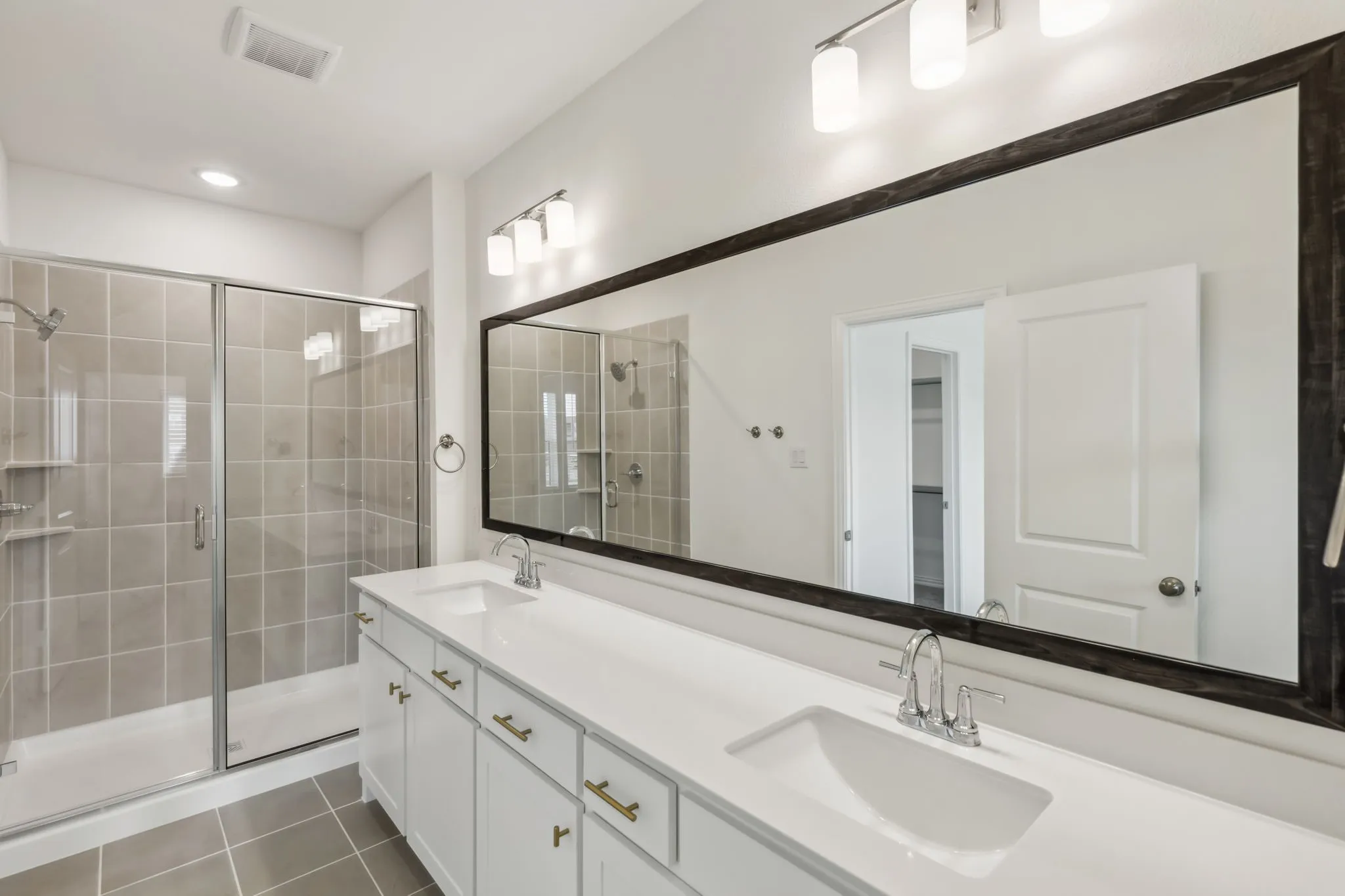 Townhouse For Rent in Dallas County , 3705 Pierce Lane, Grand Prairie, Texas 75052, 3 Bedrooms, 3 Bathrooms, 2 Garage spaces, 1,819 Sqft, built in 2024, Price $3,000, mls#21271119, Real Estate Agent in Grand Prairie, Homes For Rent in Dallas county, Homes For Rent in Grand Prairie, Realtor in Grand Prairie Texas, Real Estate Brokerage Independent Realty Texas, Luminita Cordes Realtor