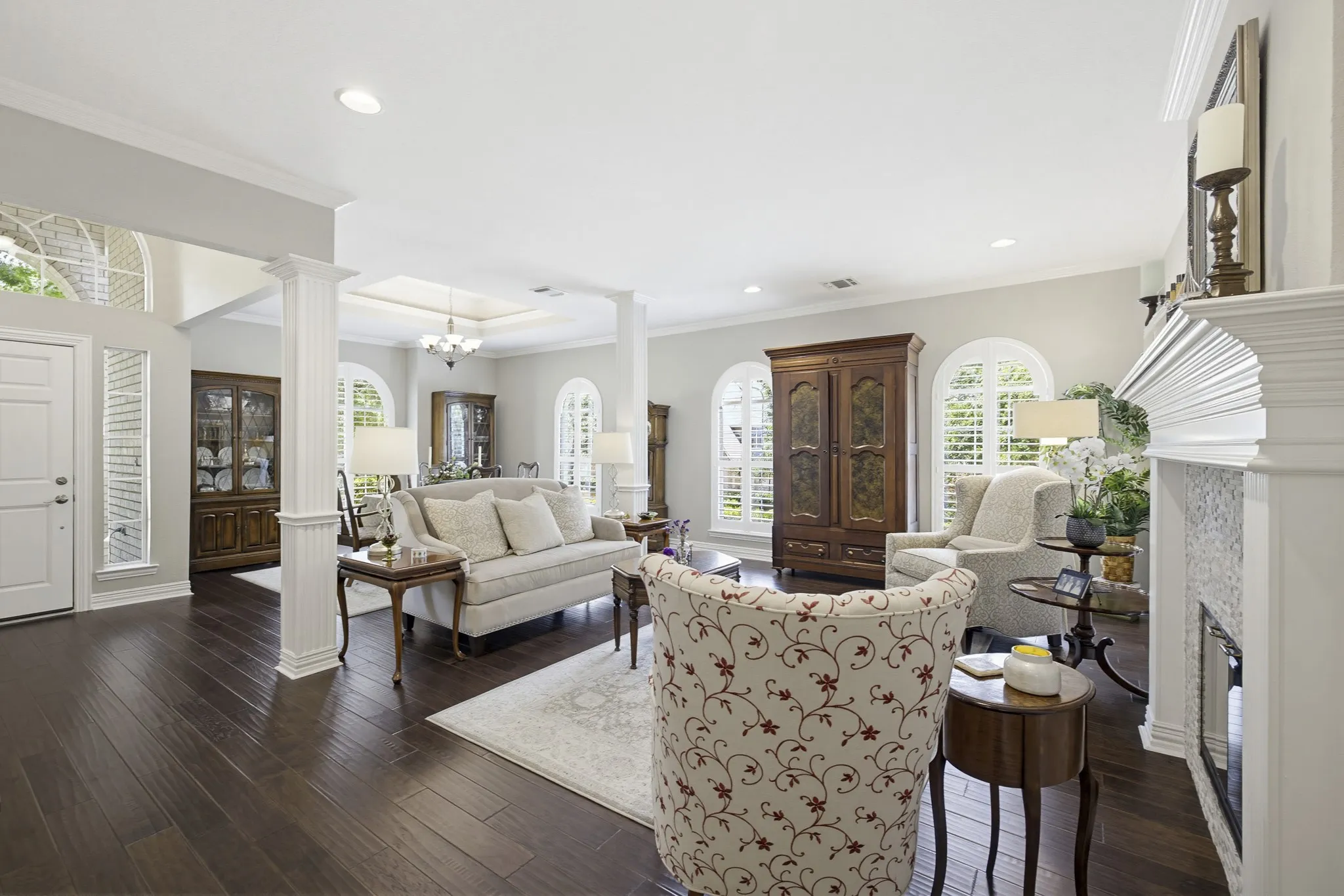 Single Family Residence For Sale in Tarrant County , 6524 Shoal Creek Road, Fort Worth, Texas 76132, 3 Bedrooms, 3 Bathrooms, 3 Garage spaces, 3,008 Sqft, built in 1994, Price $975,000, mls#21271057, Real Estate Agent in Fort Worth, Homes For Sale in Tarrant county, Homes For Sale in Fort Worth, Realtor in Fort Worth Texas, Real Estate Brokerage Independent Realty Texas, Luminita Cordes Realtor