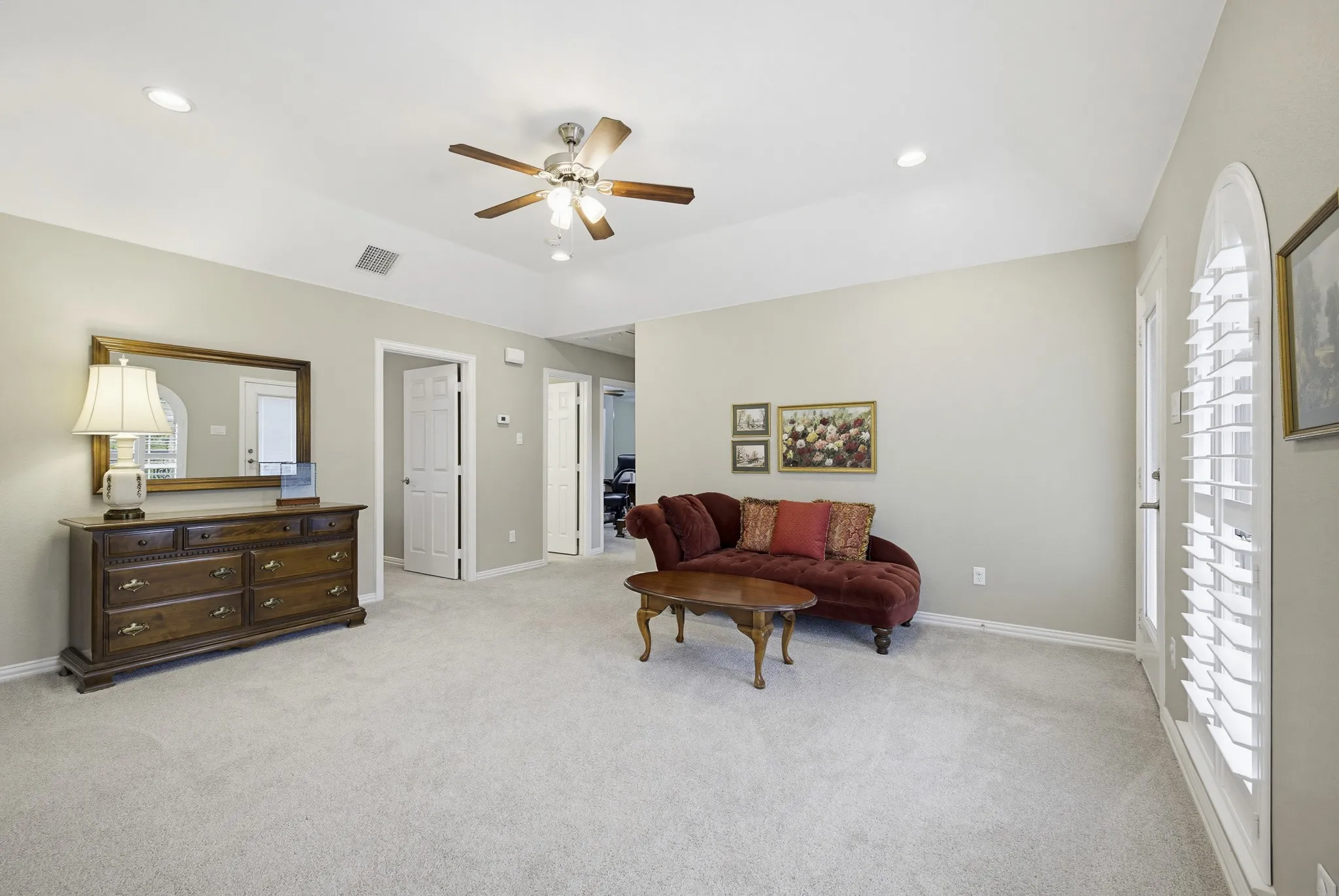 Single Family Residence For Sale in Tarrant County , 6524 Shoal Creek Road, Fort Worth, Texas 76132, 3 Bedrooms, 3 Bathrooms, 3 Garage spaces, 3,008 Sqft, built in 1994, Price $975,000, mls#21271057, Real Estate Agent in Fort Worth, Homes For Sale in Tarrant county, Homes For Sale in Fort Worth, Realtor in Fort Worth Texas, Real Estate Brokerage Independent Realty Texas, Luminita Cordes Realtor