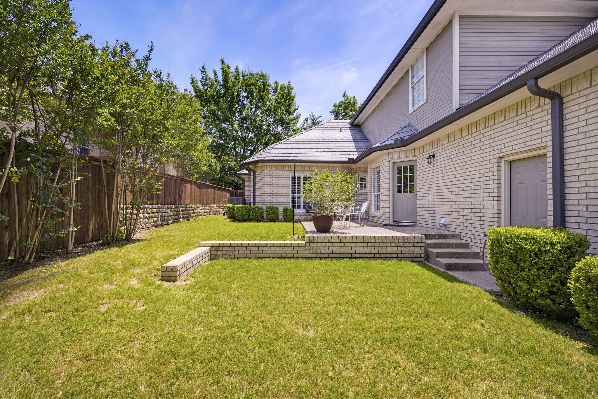 Single Family Residence For Sale in Tarrant County , 6524 Shoal Creek Road, Fort Worth, Texas 76132, 3 Bedrooms, 3 Bathrooms, 3 Garage spaces, 3,008 Sqft, built in 1994, Price $975,000, mls#21271057, Real Estate Agent in Fort Worth, Homes For Sale in Tarrant county, Homes For Sale in Fort Worth, Realtor in Fort Worth Texas, Real Estate Brokerage Independent Realty Texas, Luminita Cordes Realtor