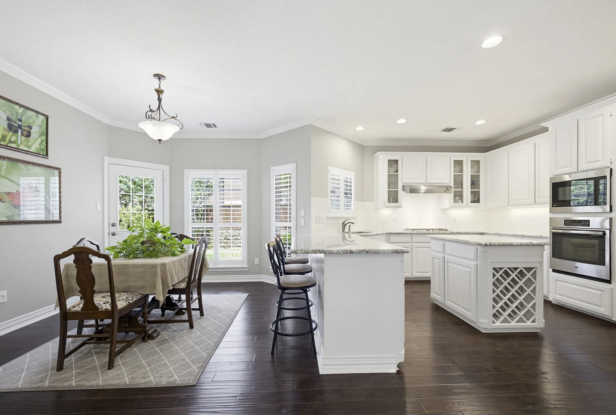 Single Family Residence For Sale in Tarrant County , 6524 Shoal Creek Road, Fort Worth, Texas 76132, 3 Bedrooms, 3 Bathrooms, 3 Garage spaces, 3,008 Sqft, built in 1994, Price $975,000, mls#21271057, Real Estate Agent in Fort Worth, Homes For Sale in Tarrant county, Homes For Sale in Fort Worth, Realtor in Fort Worth Texas, Real Estate Brokerage Independent Realty Texas, Luminita Cordes Realtor