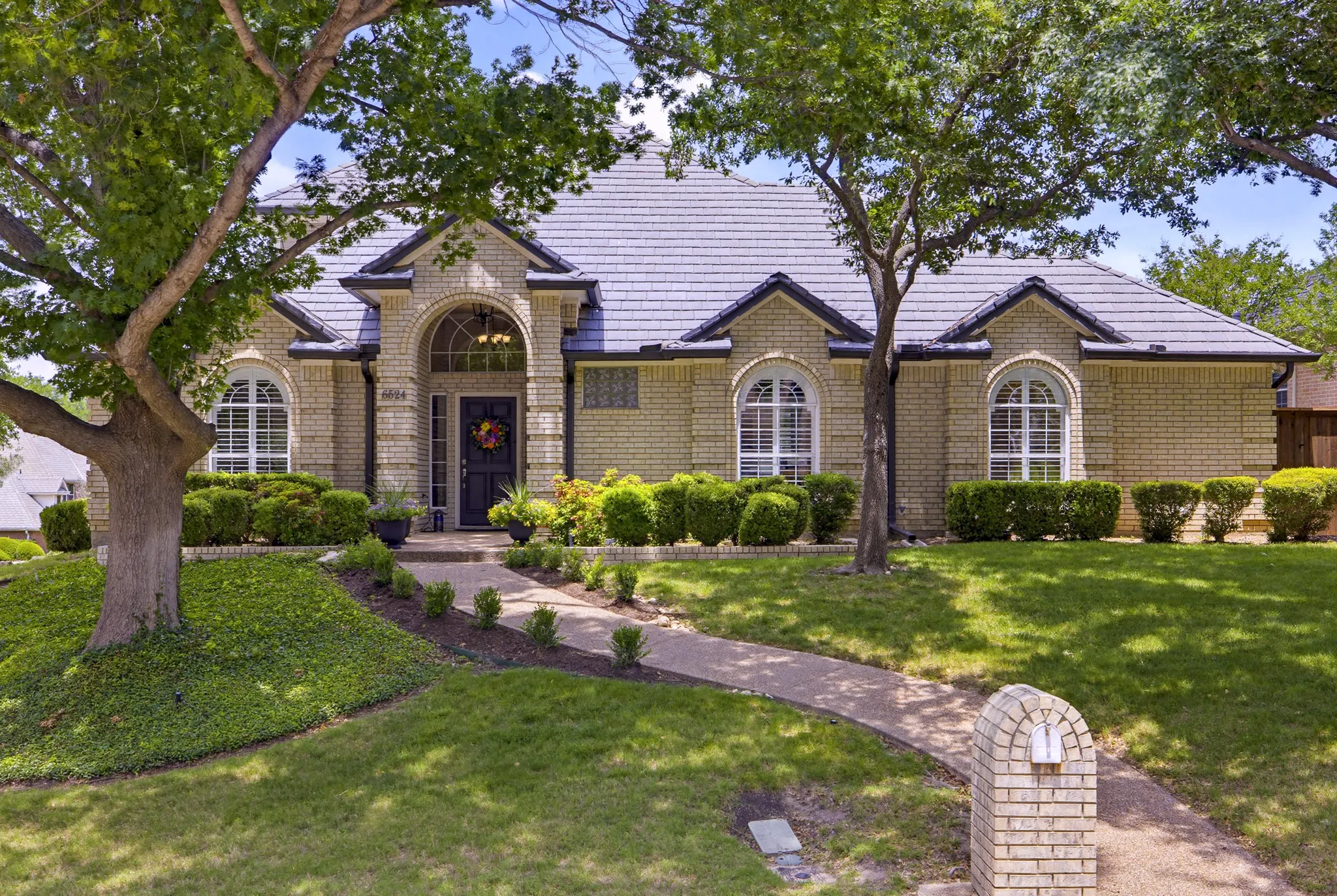Single Family Residence For Sale in Tarrant County , 6524 Shoal Creek Road, Fort Worth, Texas 76132, 3 Bedrooms, 3 Bathrooms, 3 Garage spaces, 3,008 Sqft, built in 1994, Price $975,000, mls#21271057, Real Estate Agent in Fort Worth, Homes For Sale in Tarrant county, Homes For Sale in Fort Worth, Realtor in Fort Worth Texas, Real Estate Brokerage Independent Realty Texas, Luminita Cordes Realtor