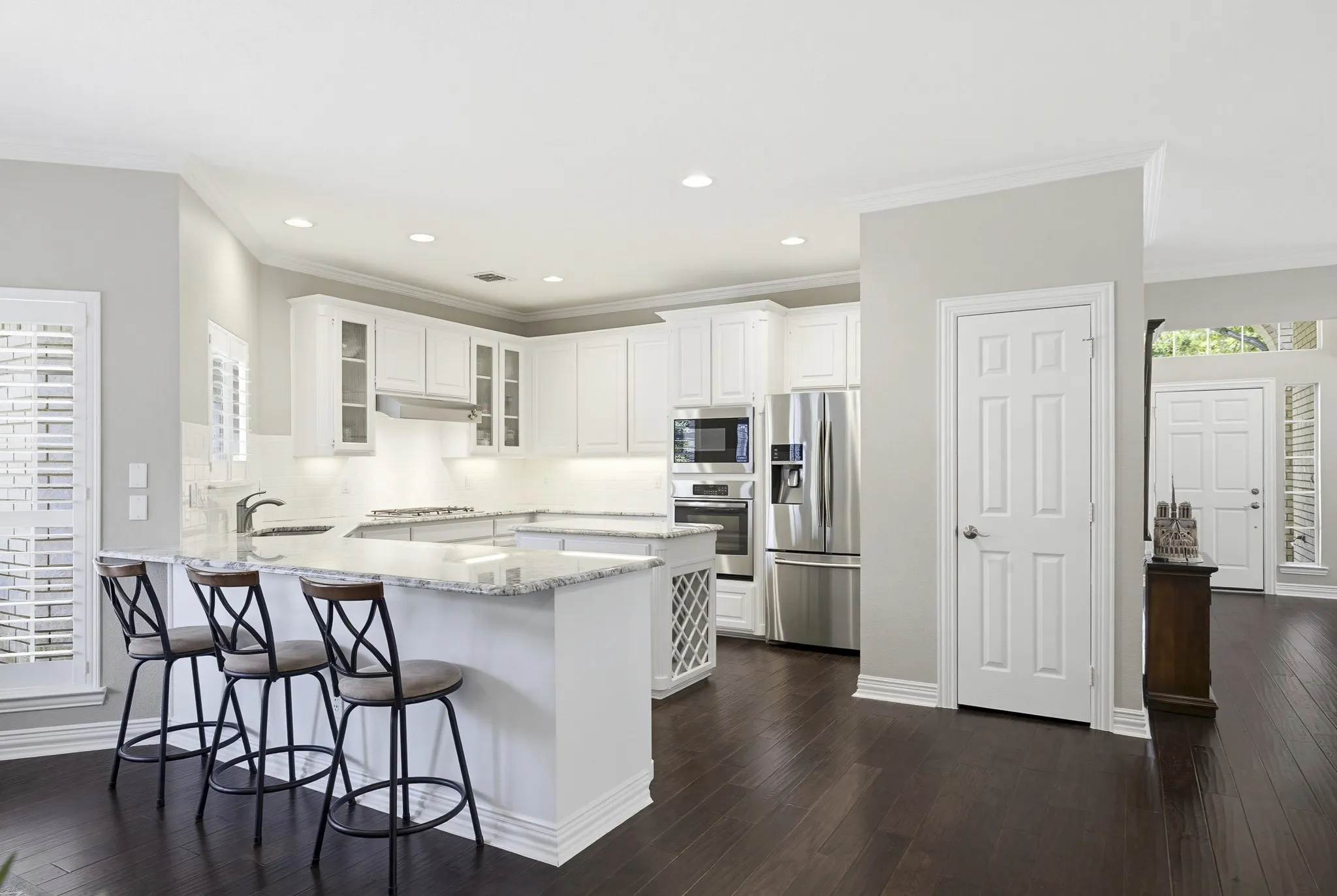 Single Family Residence For Sale in Tarrant County , 6524 Shoal Creek Road, Fort Worth, Texas 76132, 3 Bedrooms, 3 Bathrooms, 3 Garage spaces, 3,008 Sqft, built in 1994, Price $975,000, mls#21271057, Real Estate Agent in Fort Worth, Homes For Sale in Tarrant county, Homes For Sale in Fort Worth, Realtor in Fort Worth Texas, Real Estate Brokerage Independent Realty Texas, Luminita Cordes Realtor