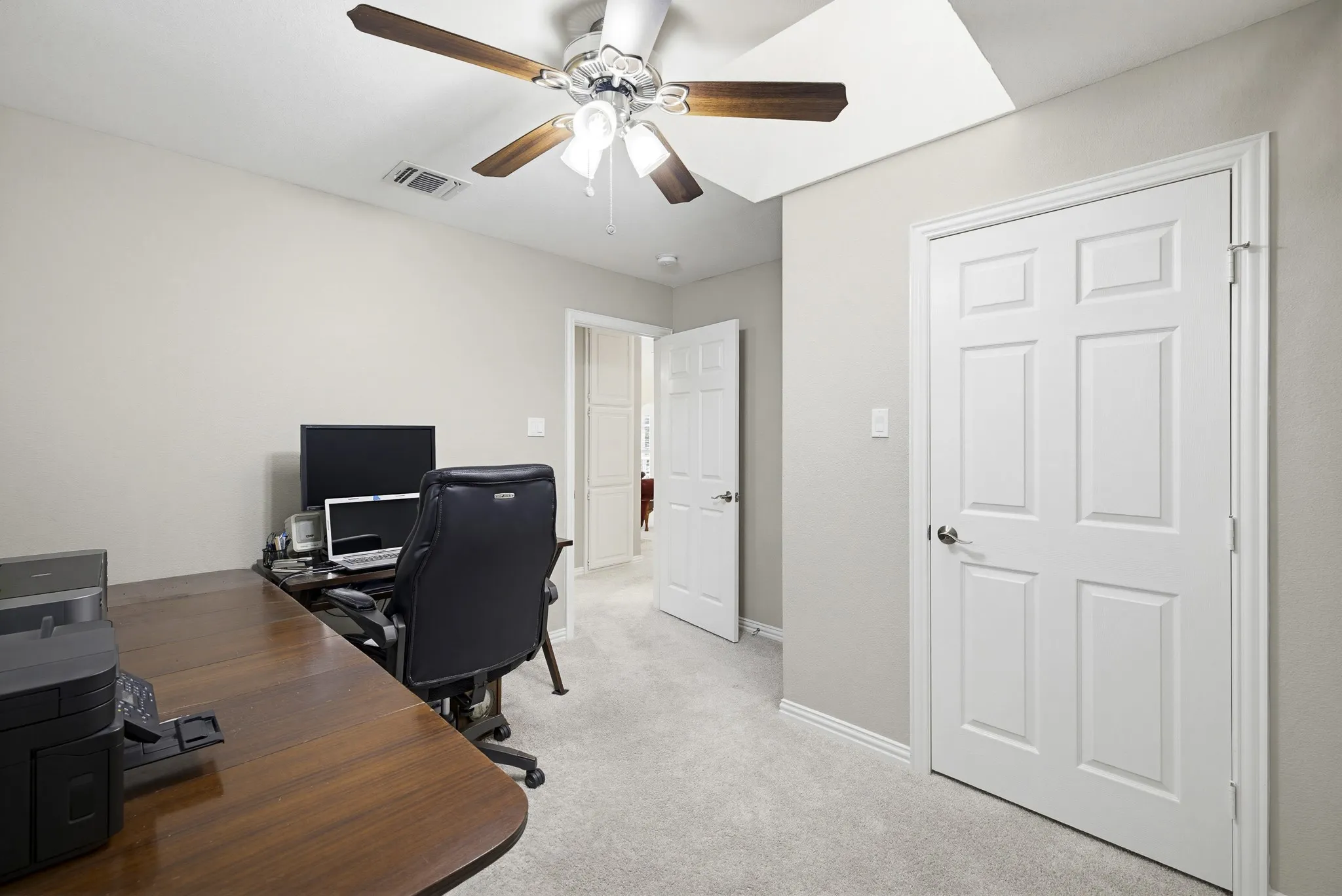 Single Family Residence For Sale in Tarrant County , 6524 Shoal Creek Road, Fort Worth, Texas 76132, 3 Bedrooms, 3 Bathrooms, 3 Garage spaces, 3,008 Sqft, built in 1994, Price $975,000, mls#21271057, Real Estate Agent in Fort Worth, Homes For Sale in Tarrant county, Homes For Sale in Fort Worth, Realtor in Fort Worth Texas, Real Estate Brokerage Independent Realty Texas, Luminita Cordes Realtor